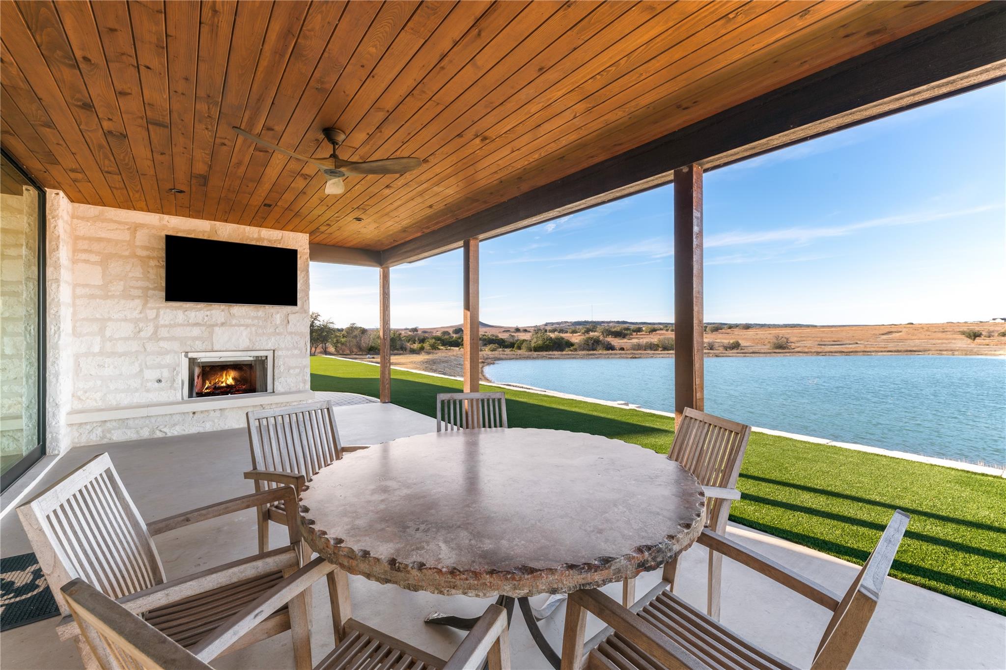 main property photo 23