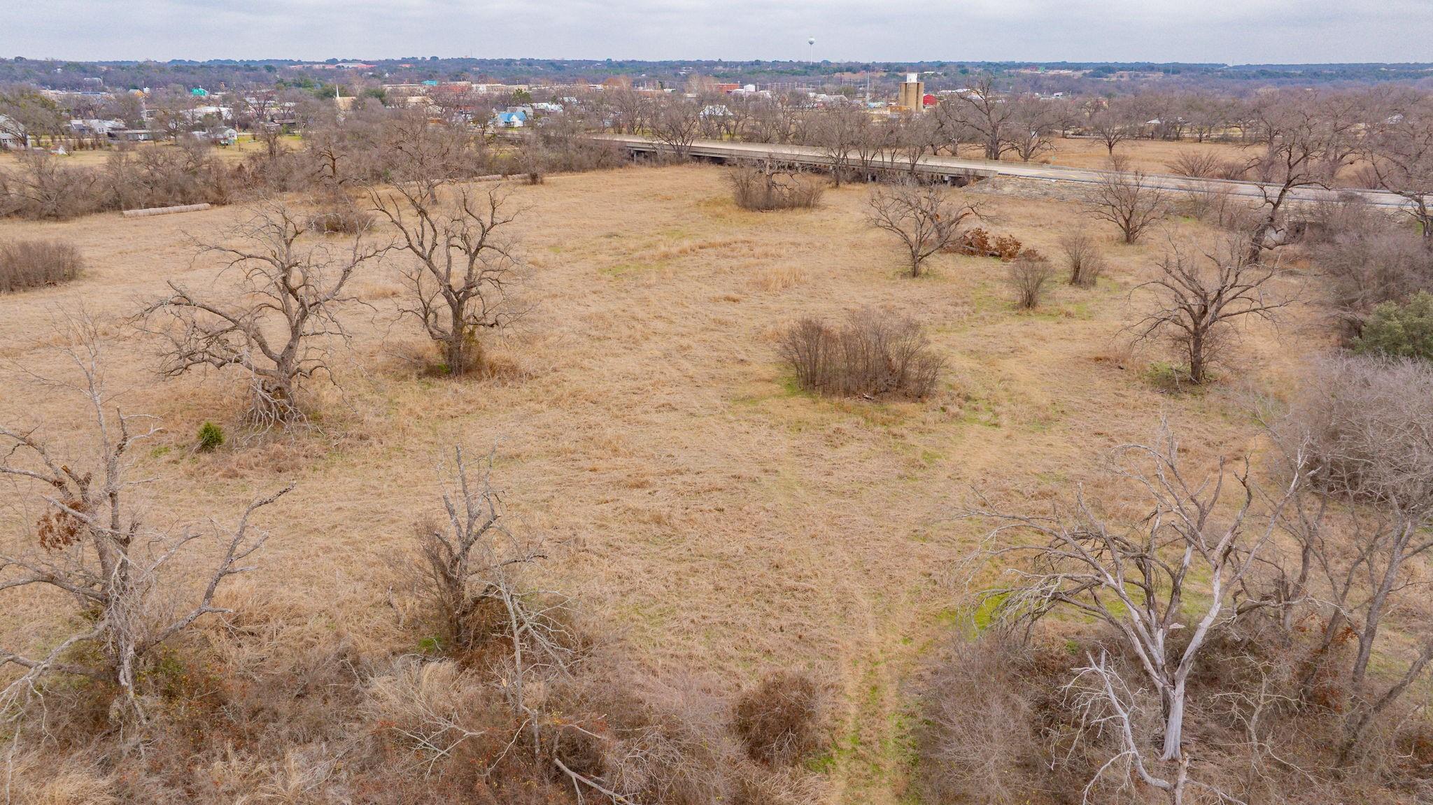 main property photo 10