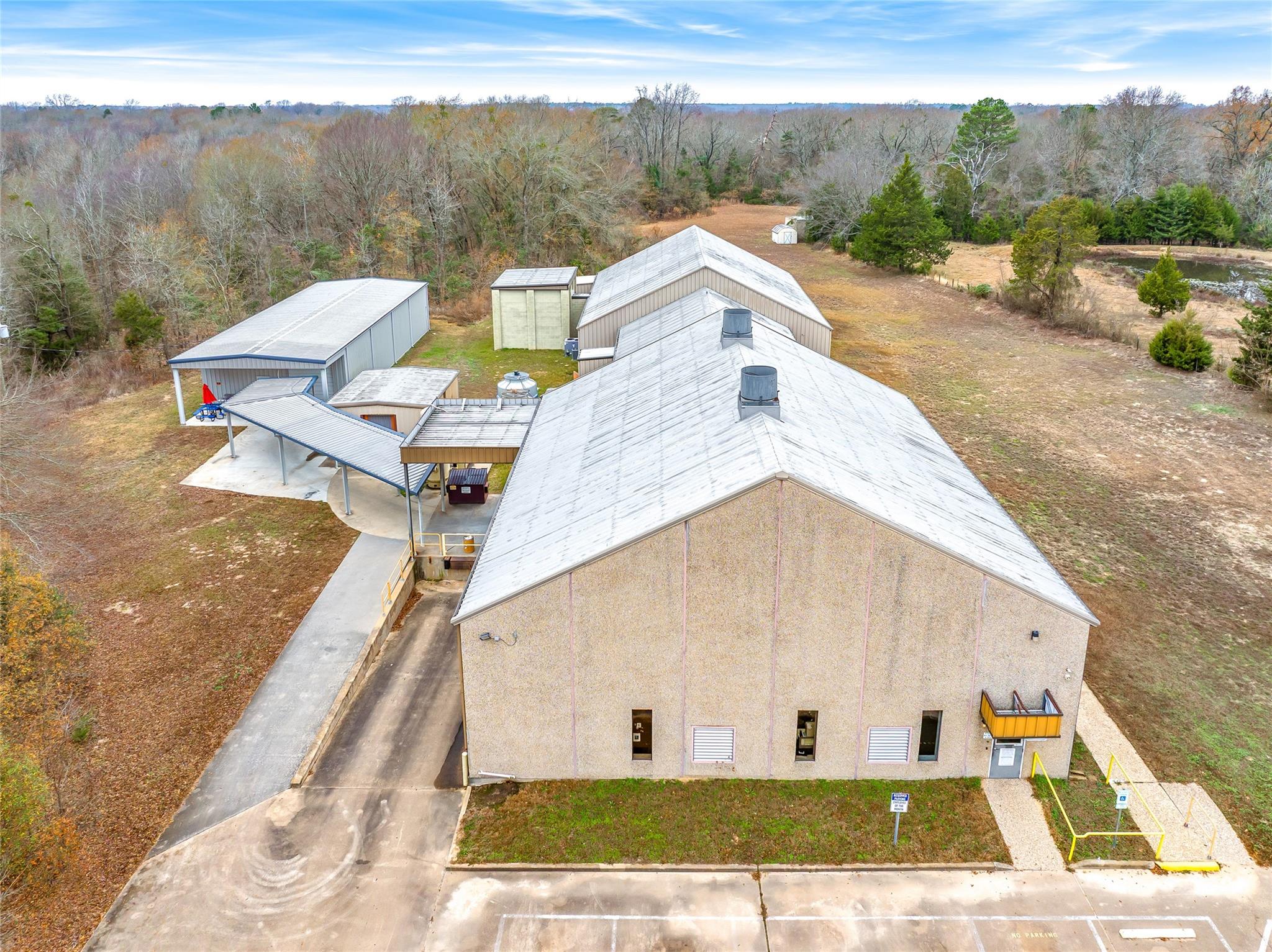 main property photo 3