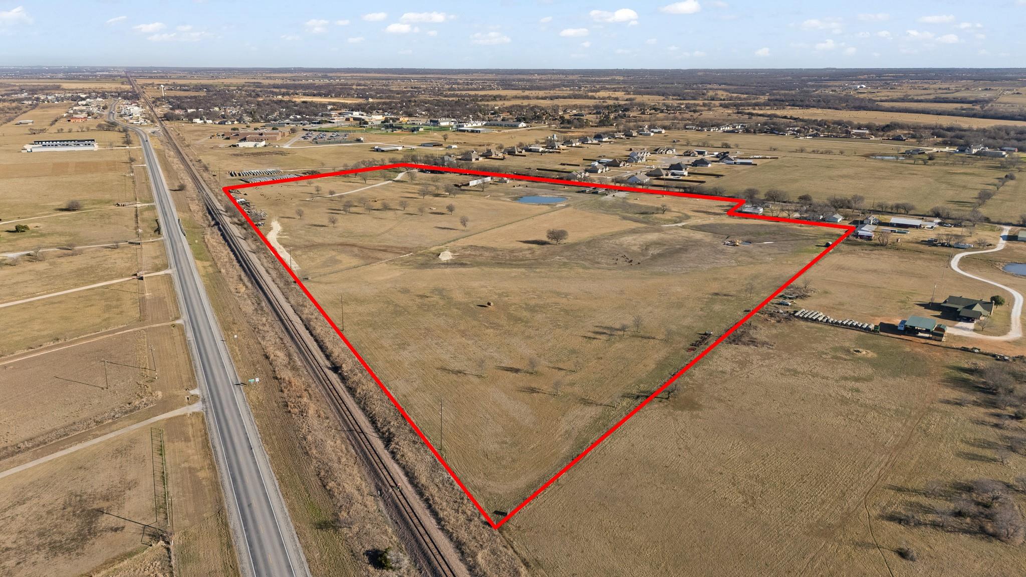 main property photo 11