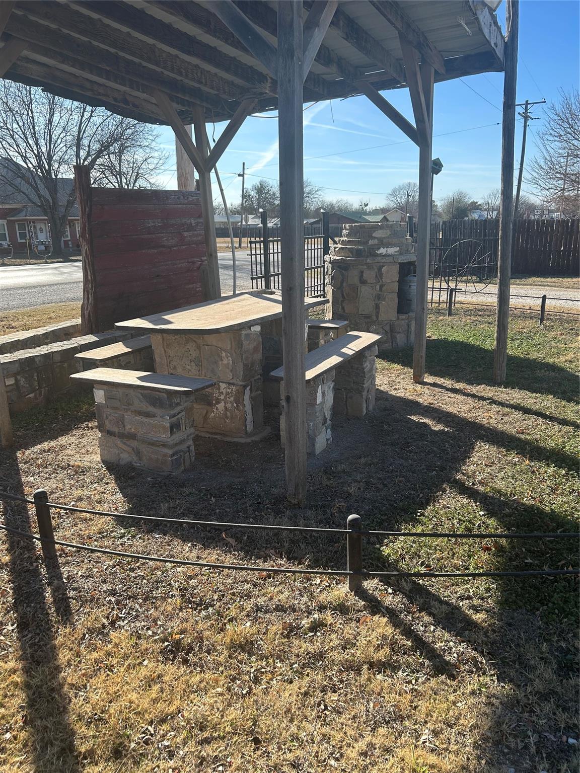 main property photo 3