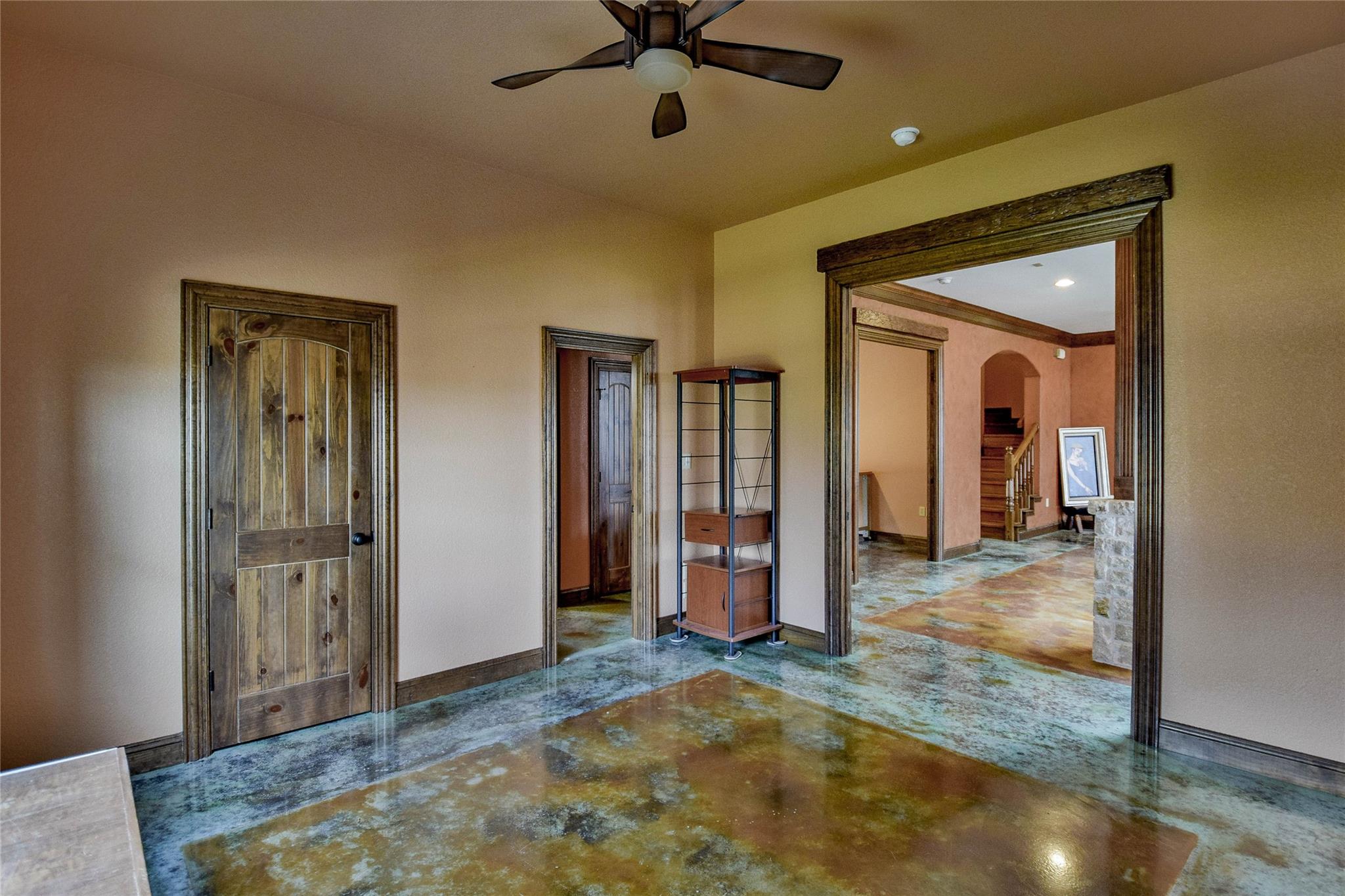 main property photo 25