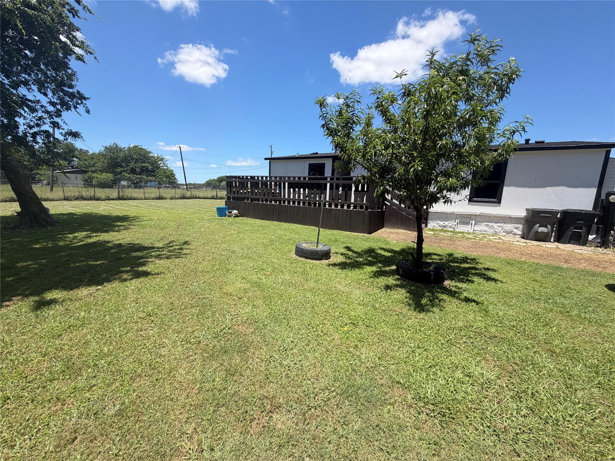 main property photo 23