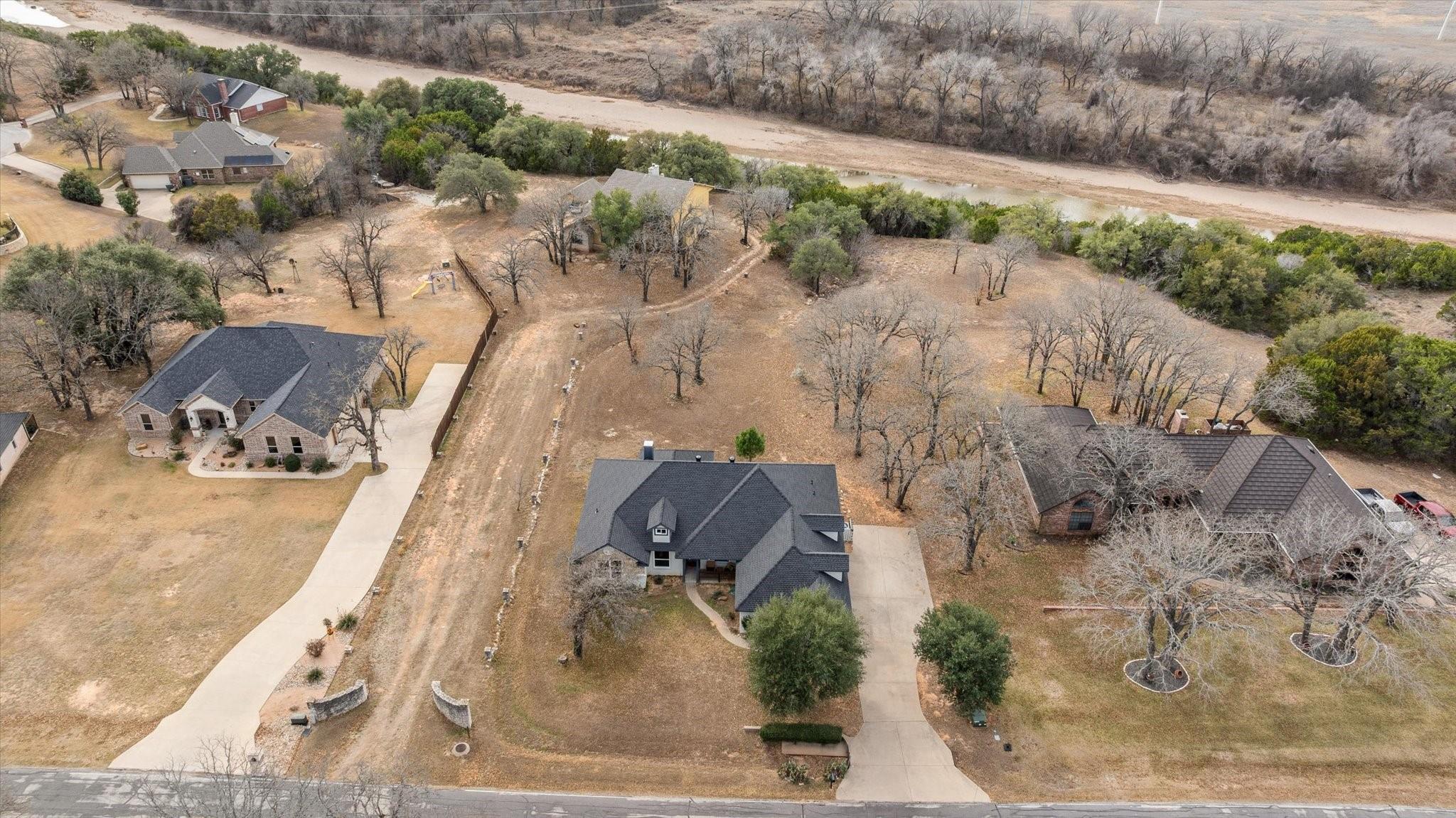 main property photo 36