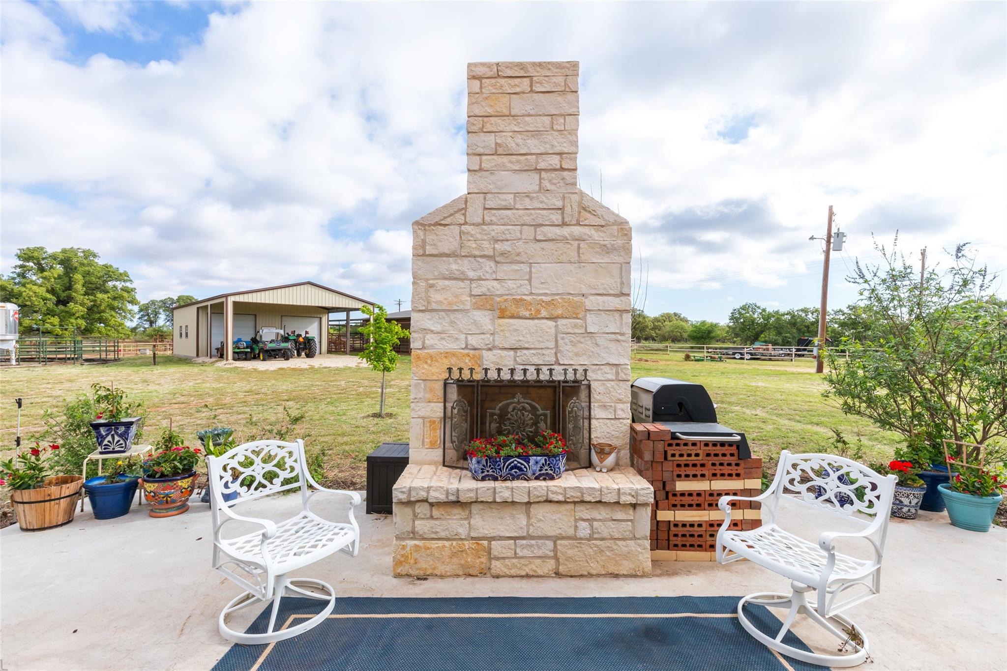main property photo 27