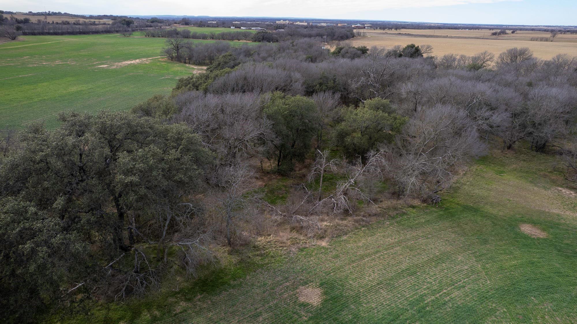 main property photo 11