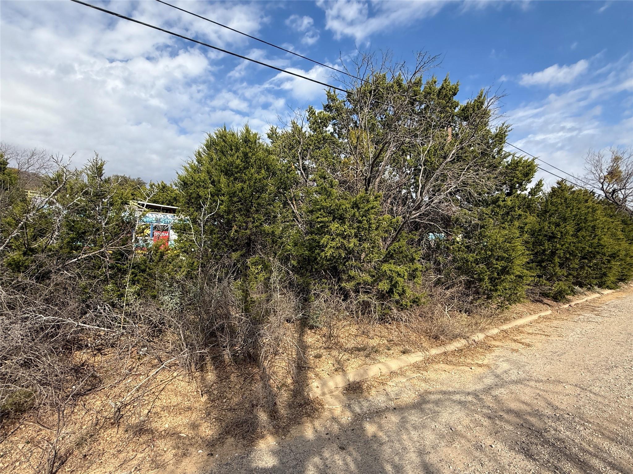 main property photo 11