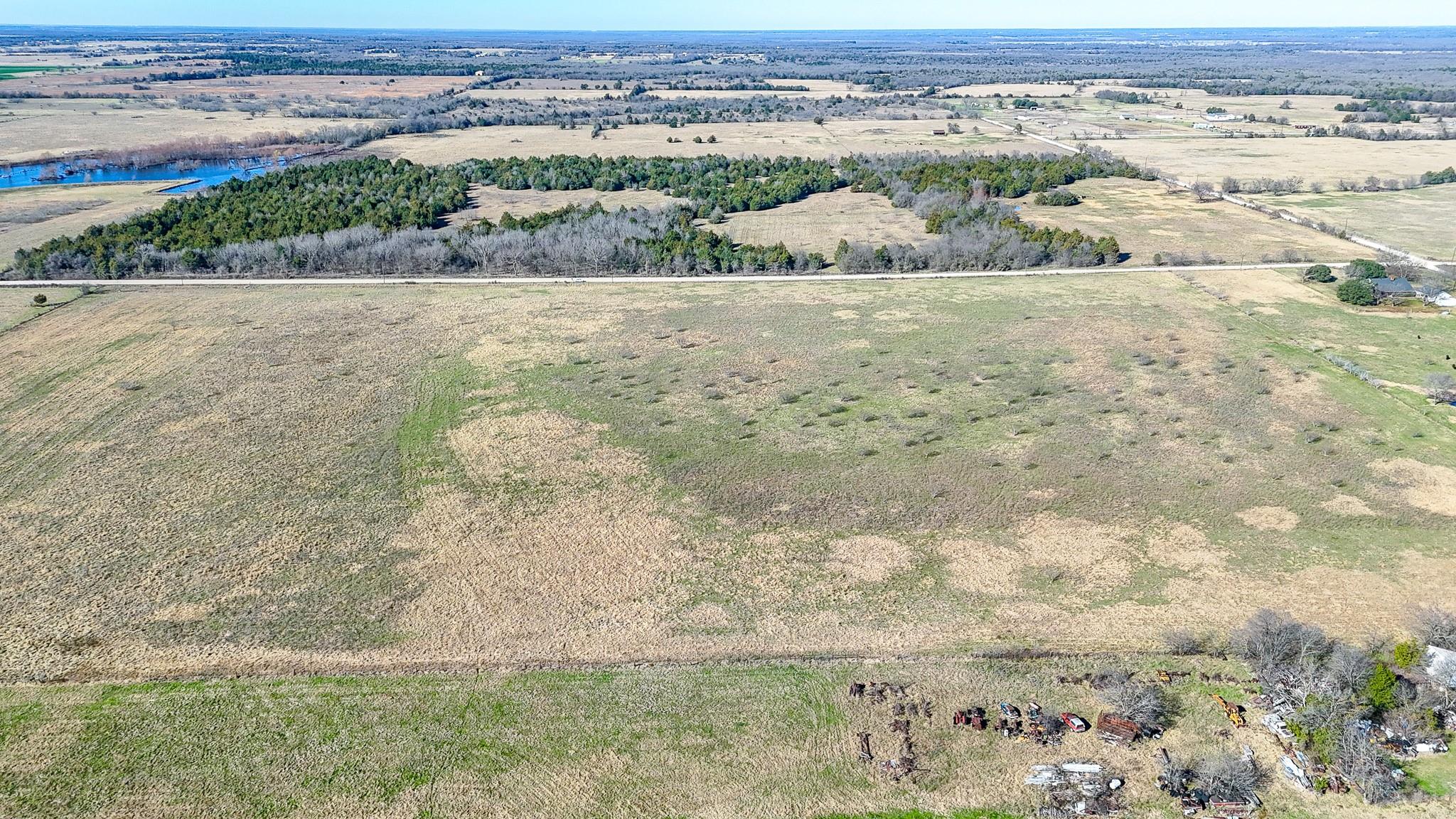main property photo 9