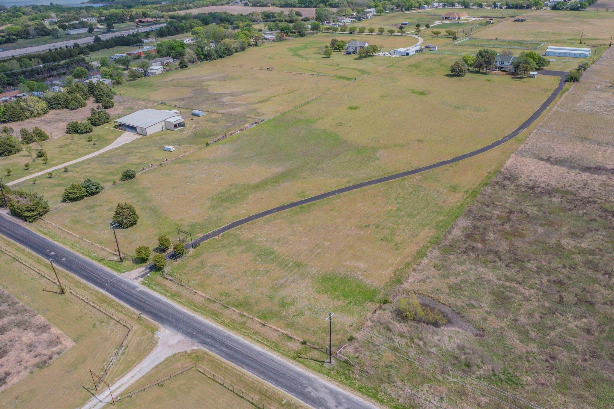 main property photo 30