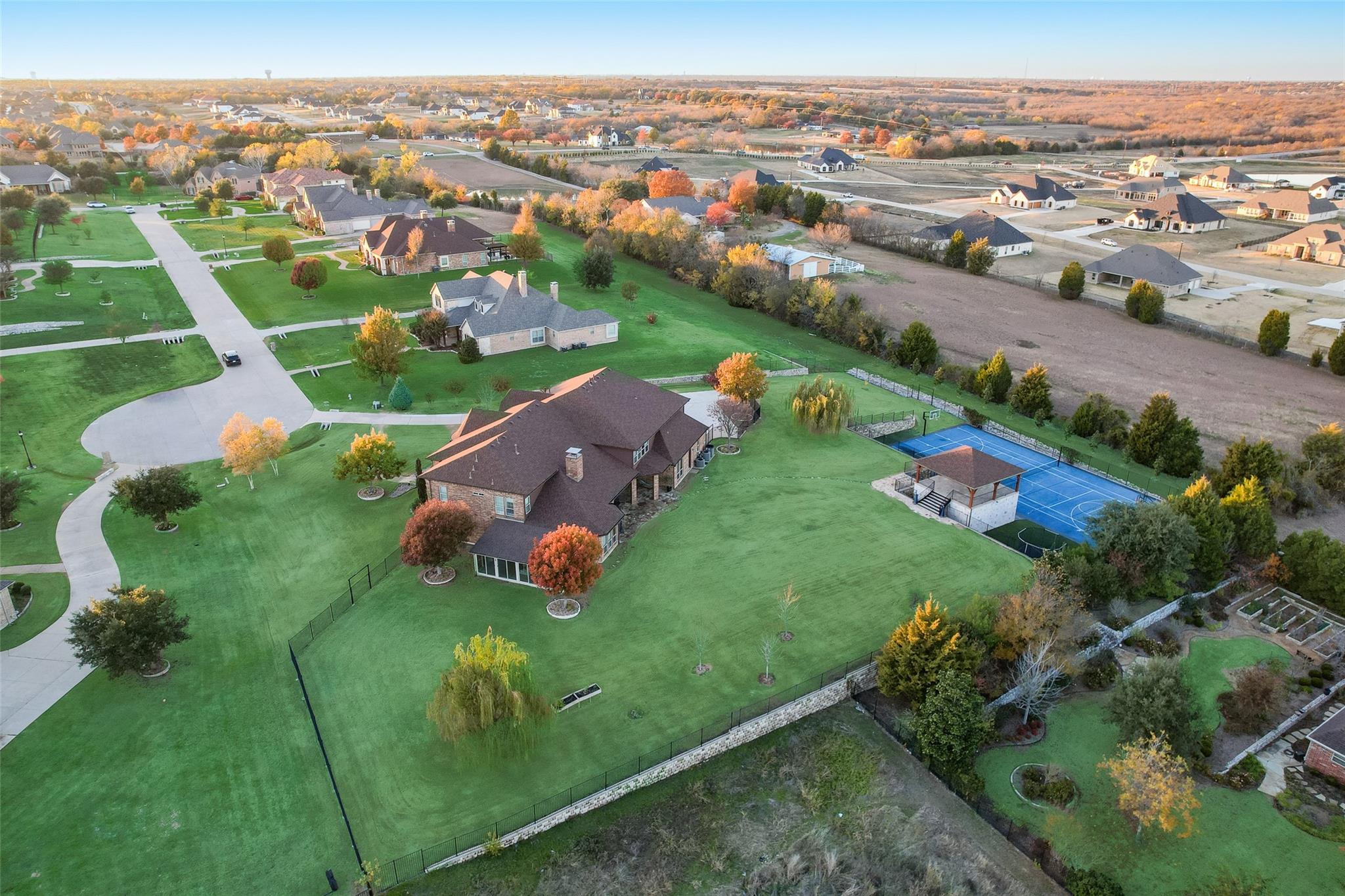 main property photo 5