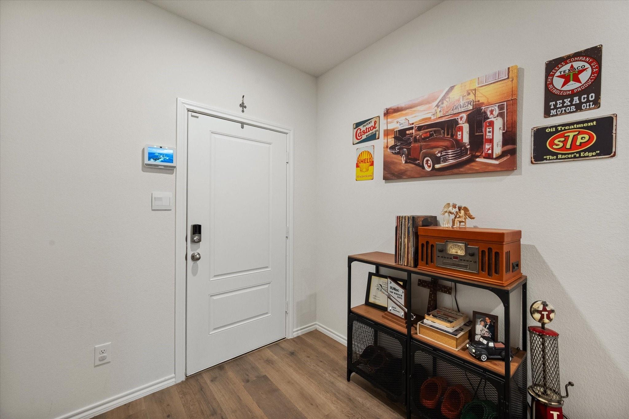 main property photo 6