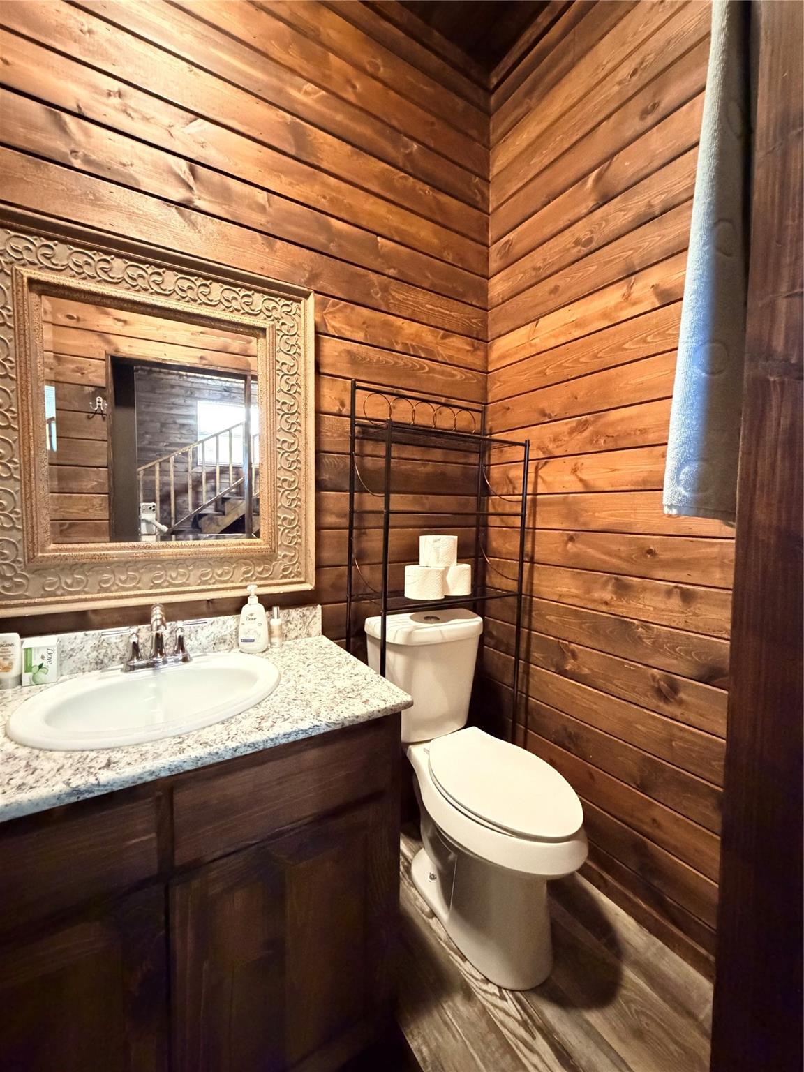 main property photo 22