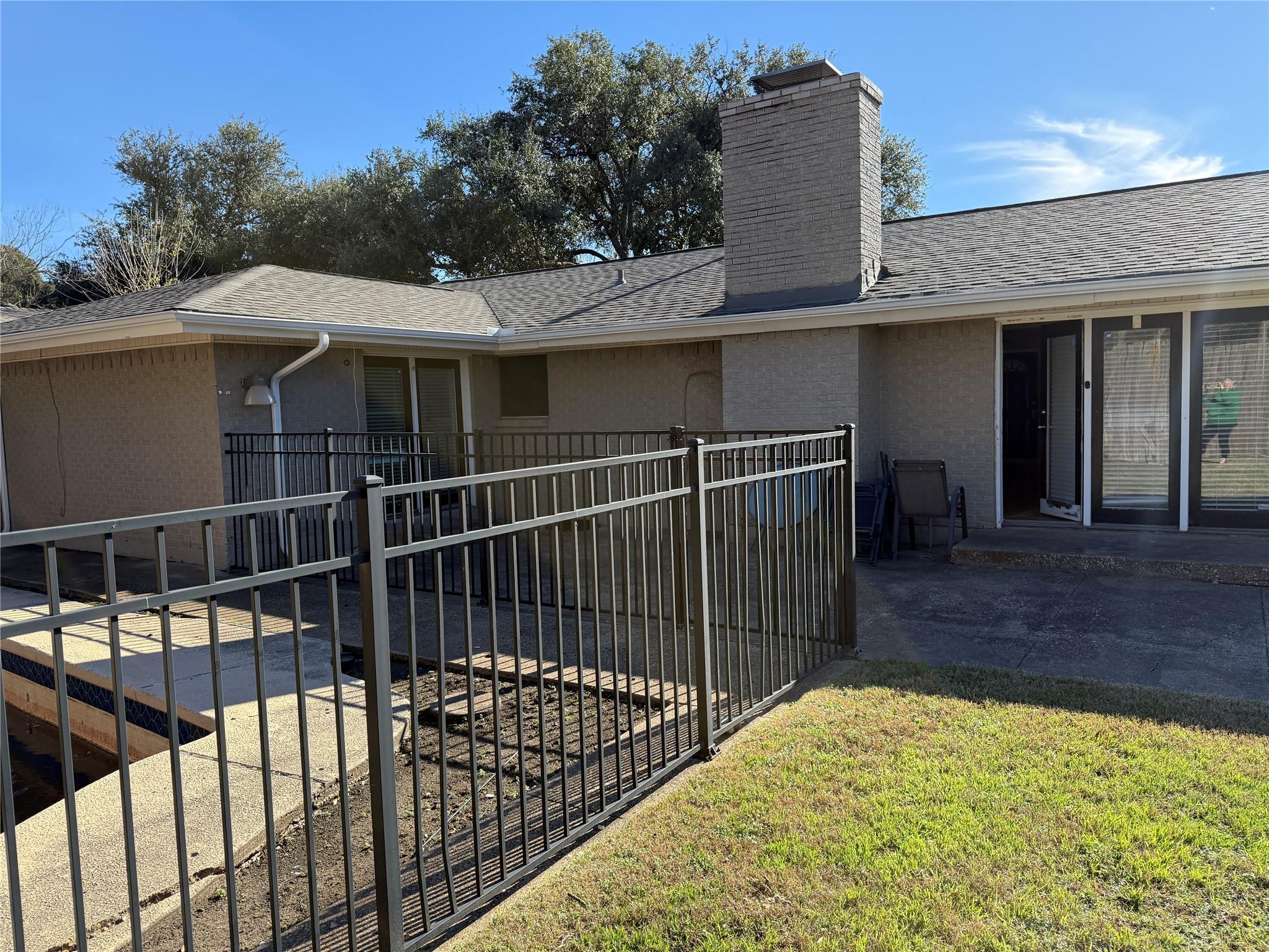 main property photo 31