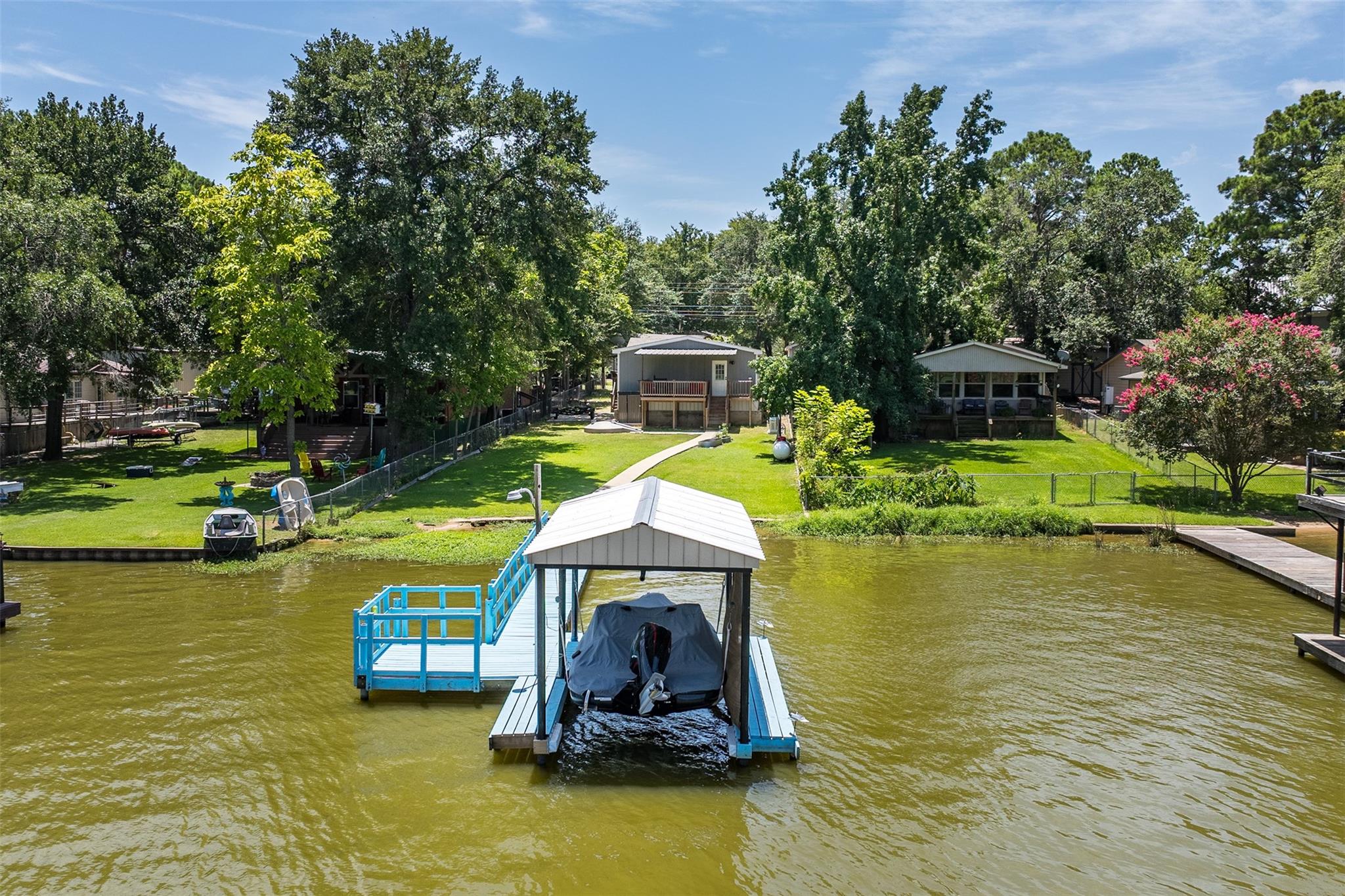 main property photo 33