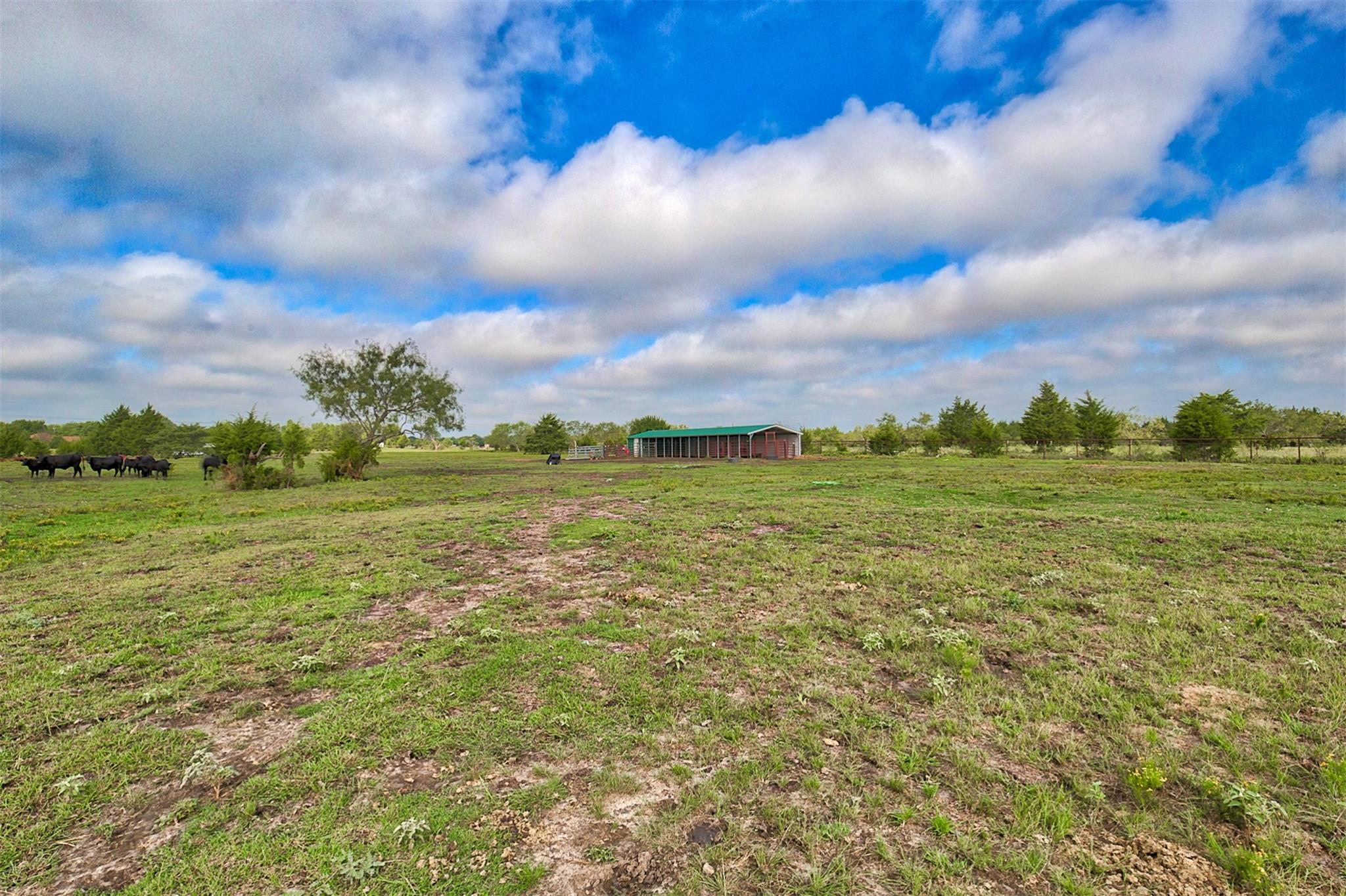 main property photo 17