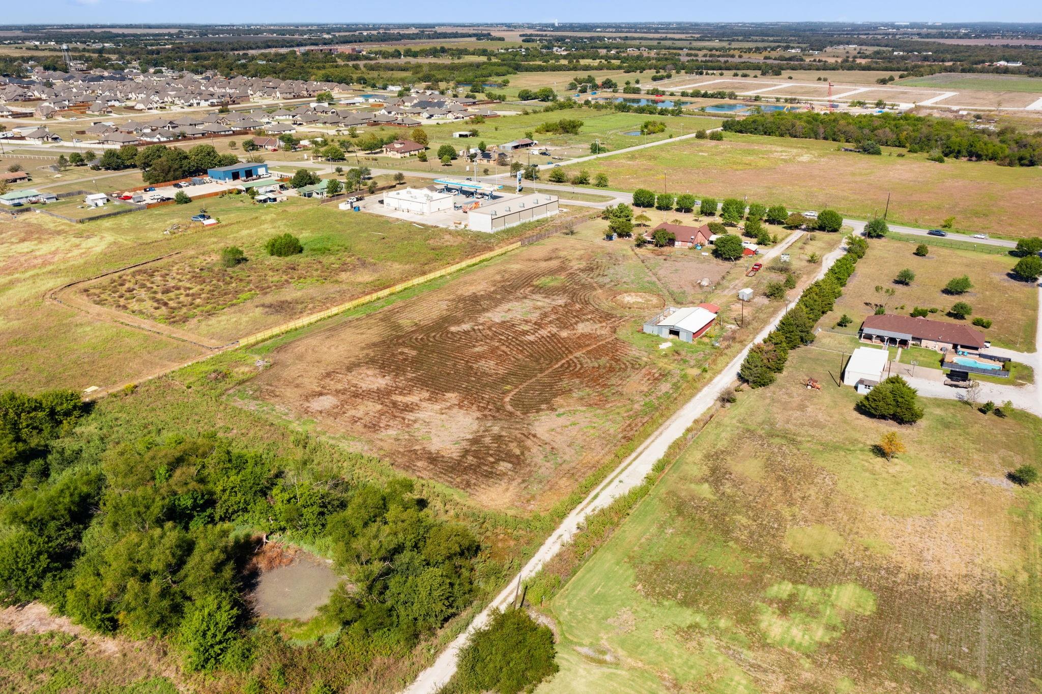 main property photo 16