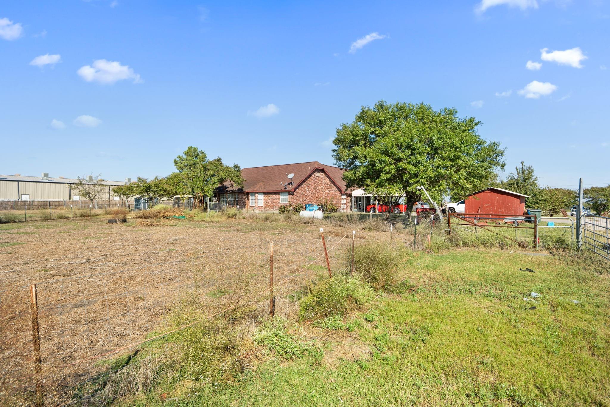 main property photo 3
