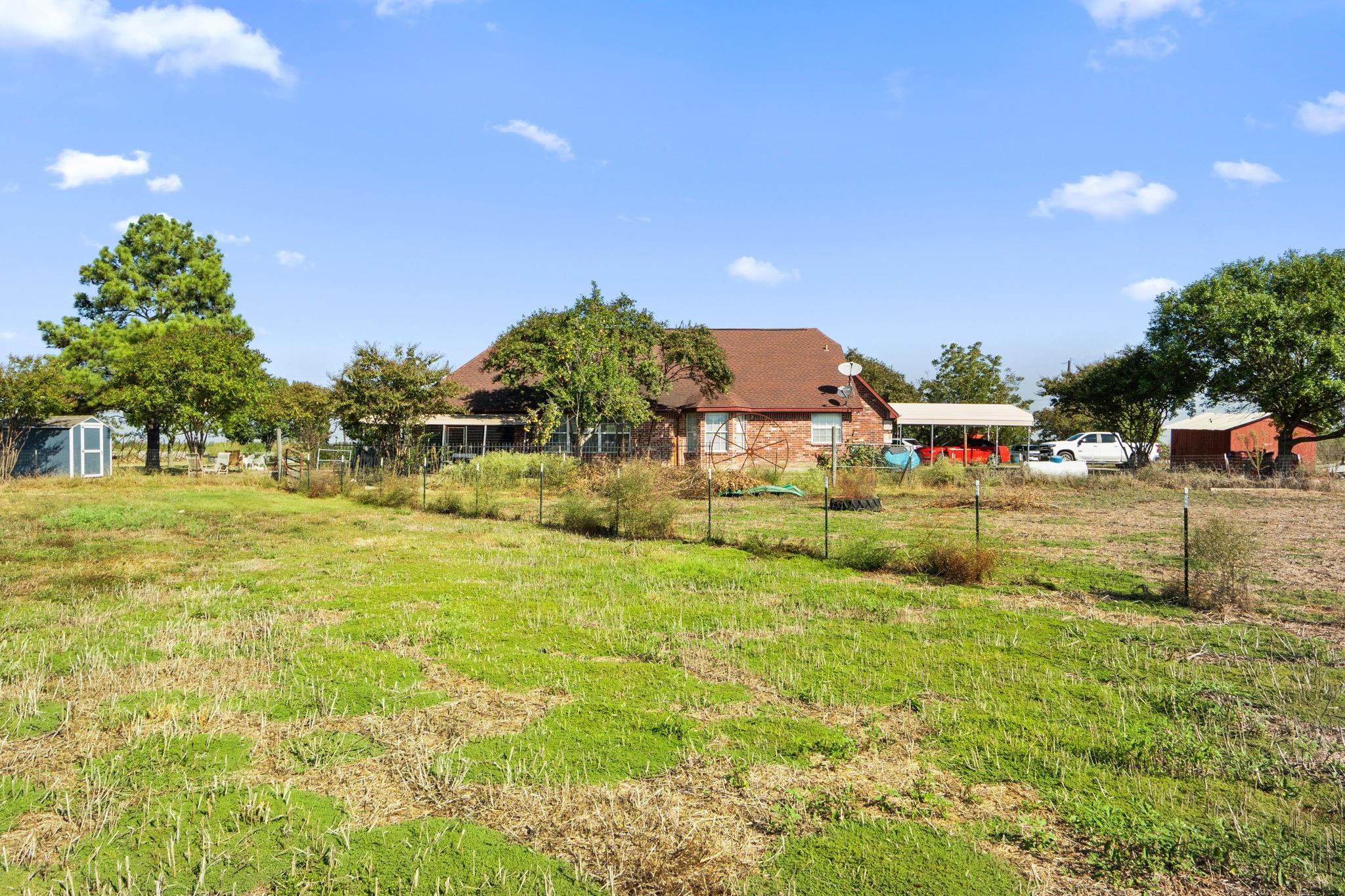 main property photo 4
