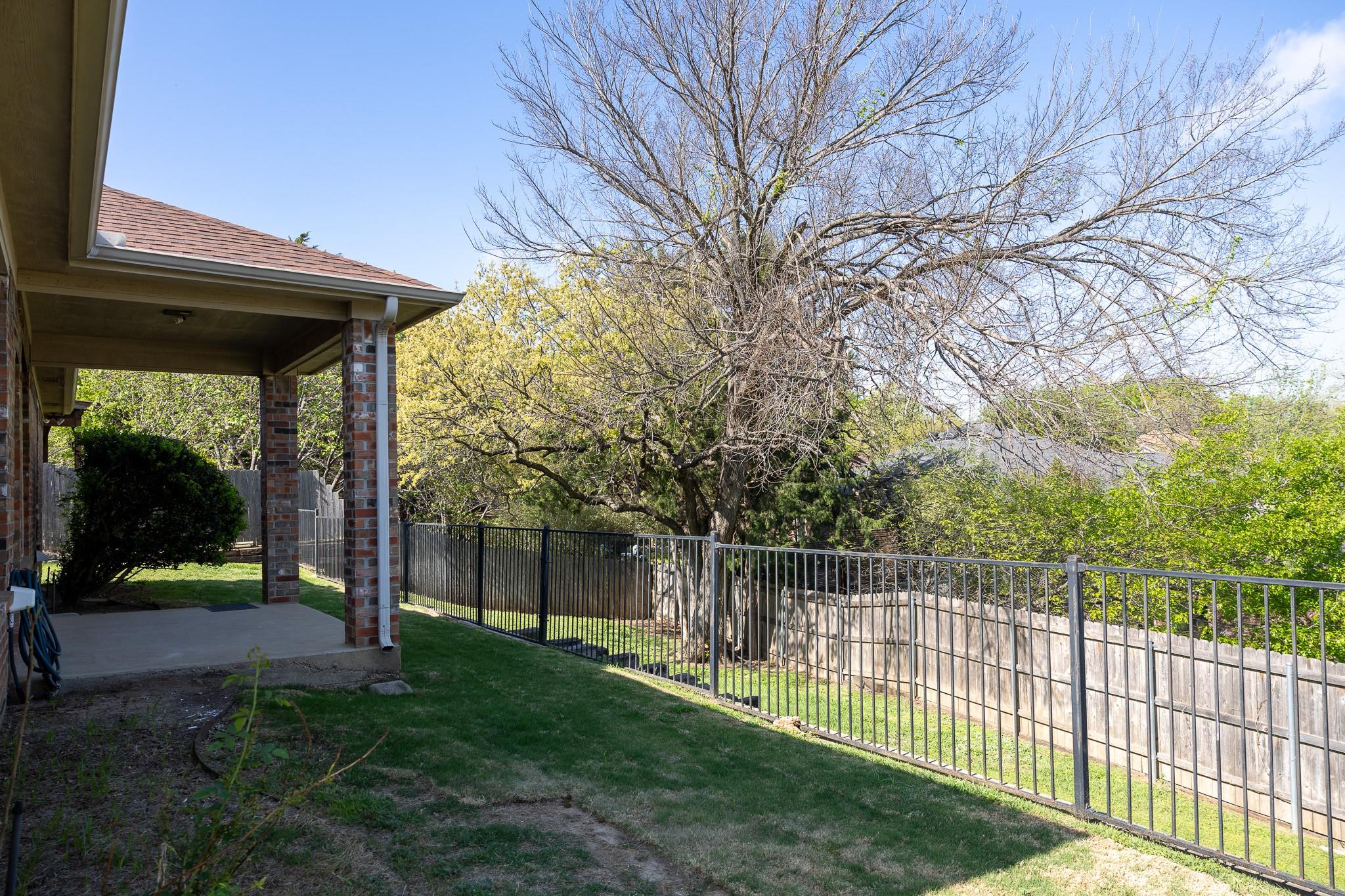 main property photo 23