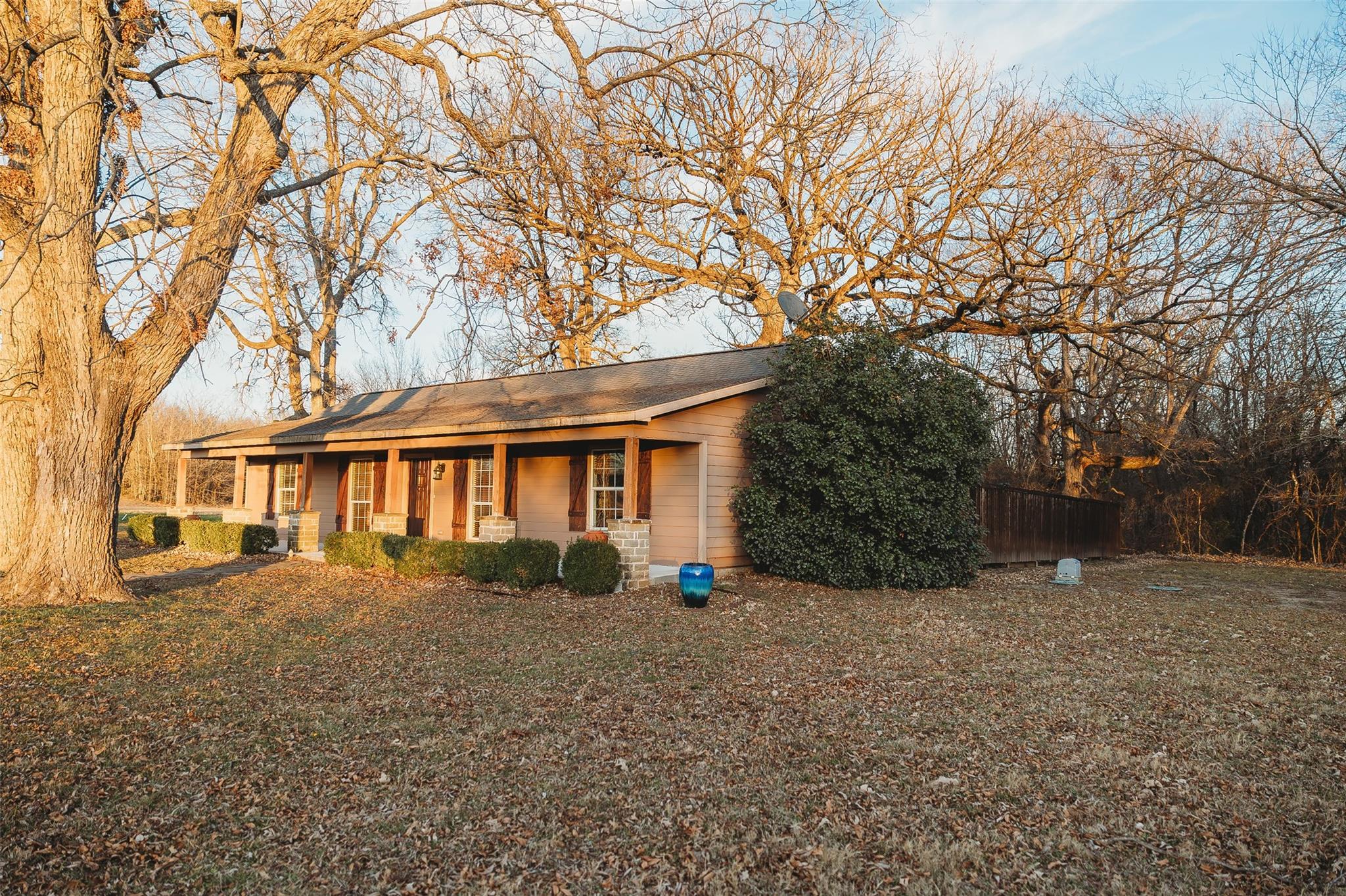 main property photo 13