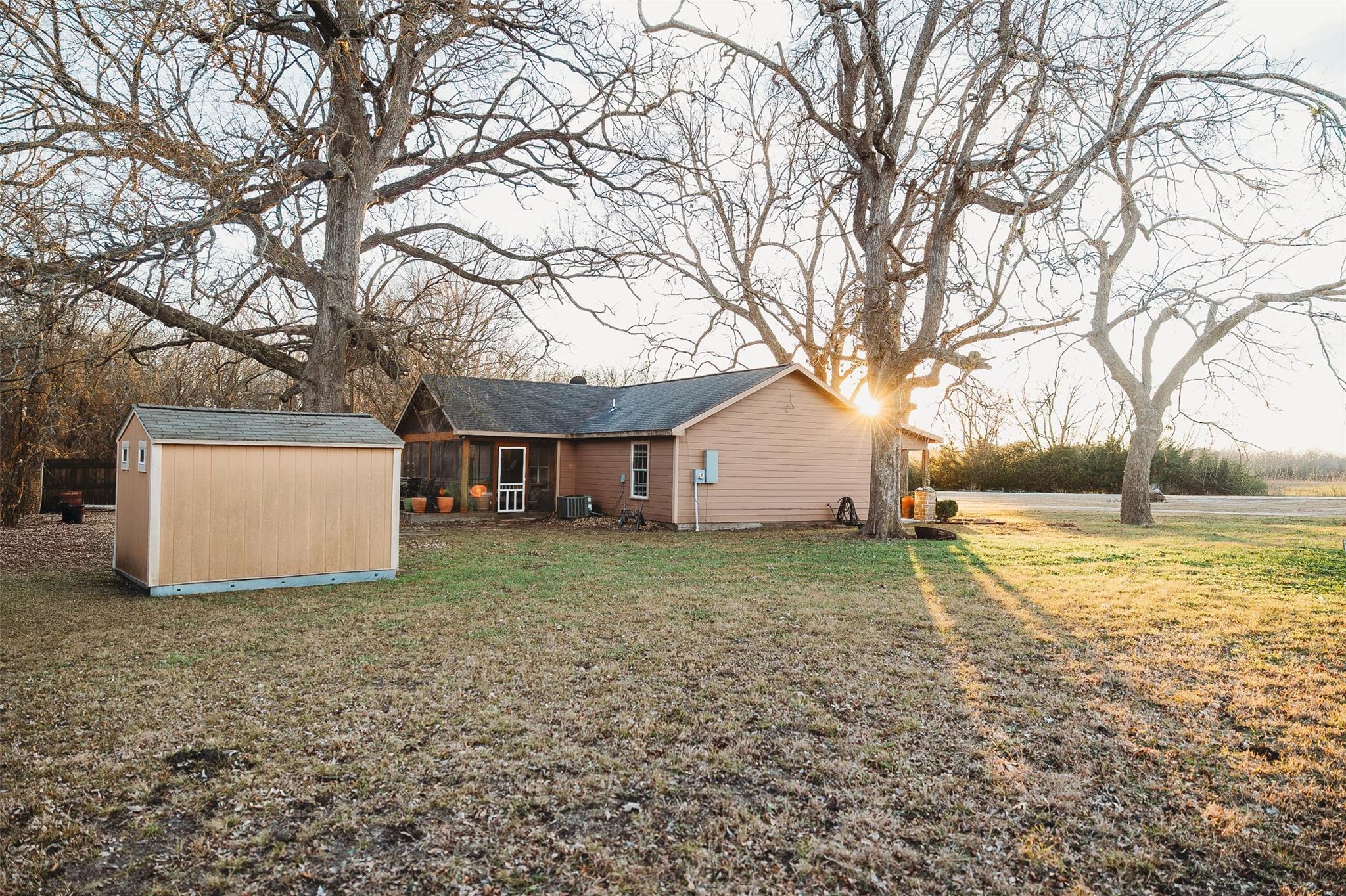 main property photo 31