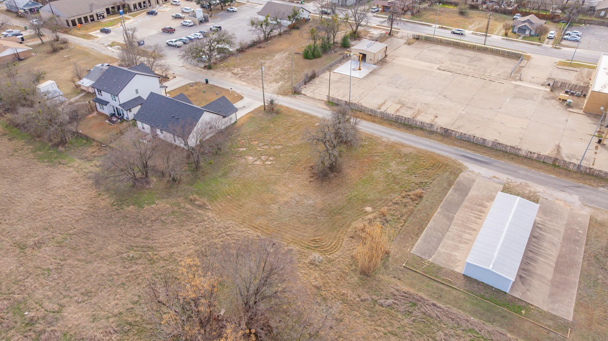 main property photo 12