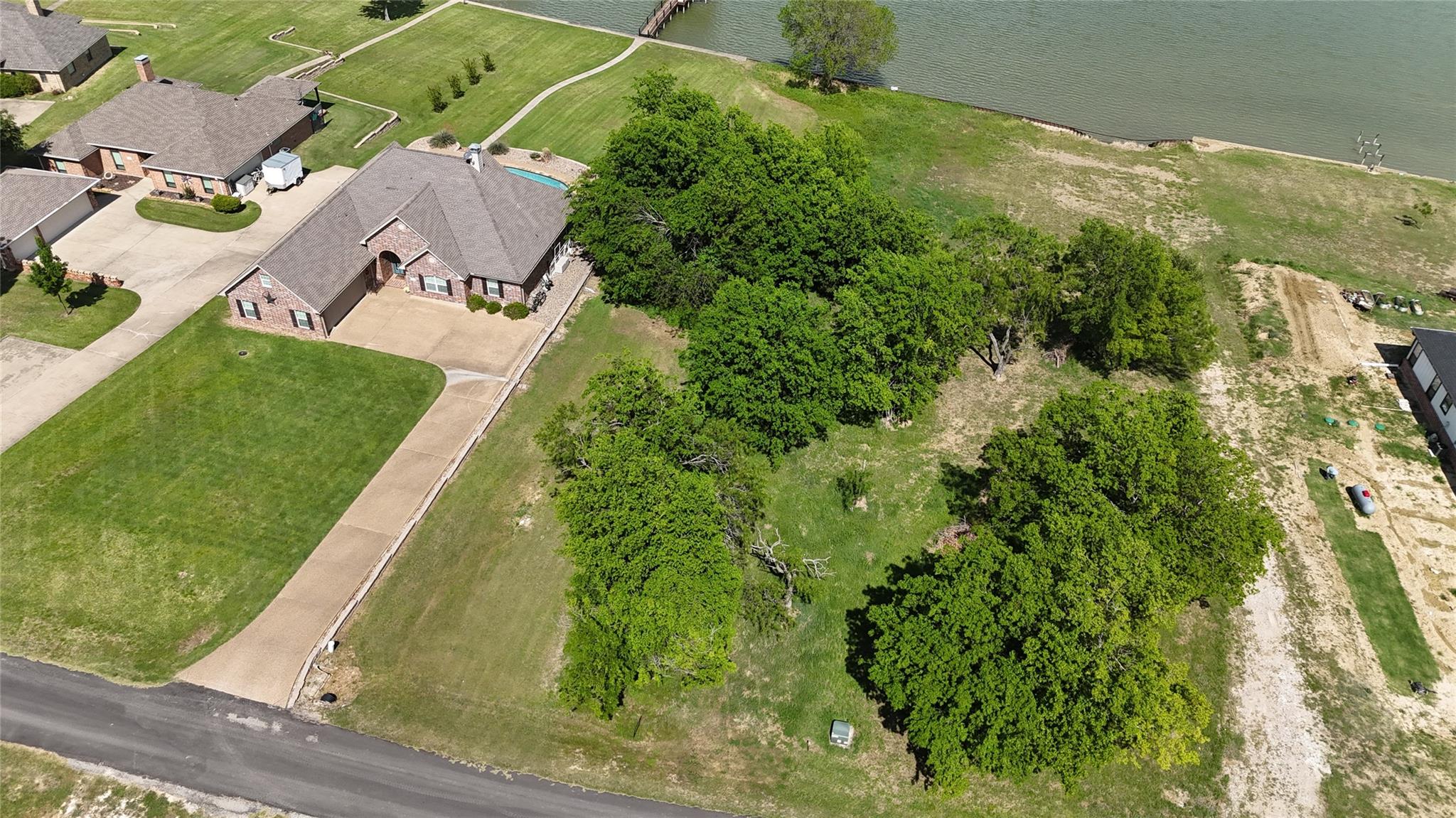 main property photo 34