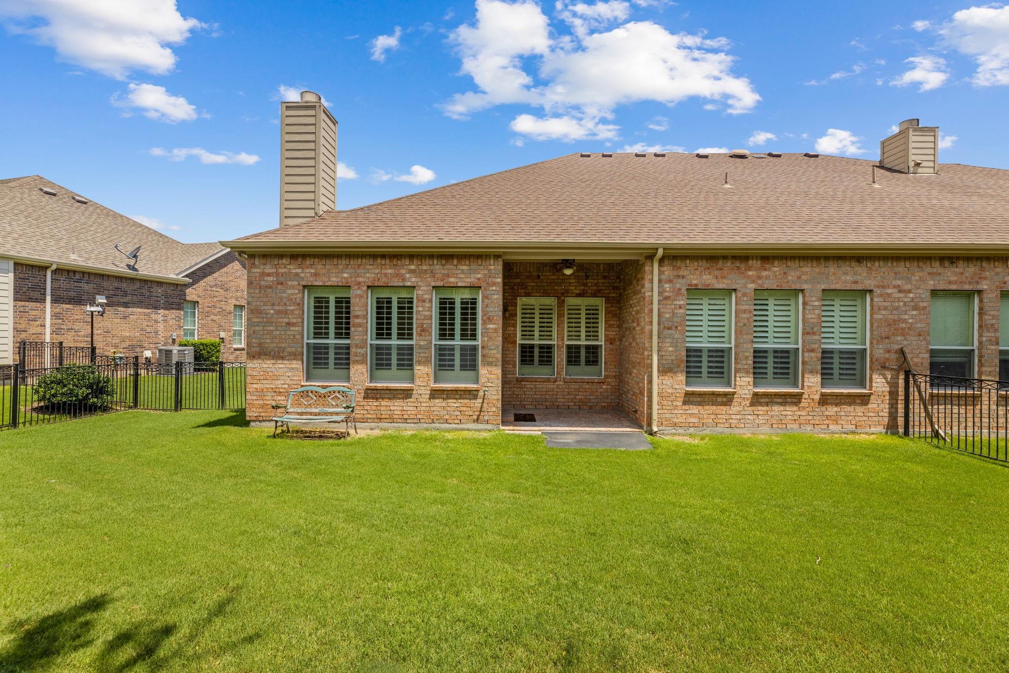 main property photo 17
