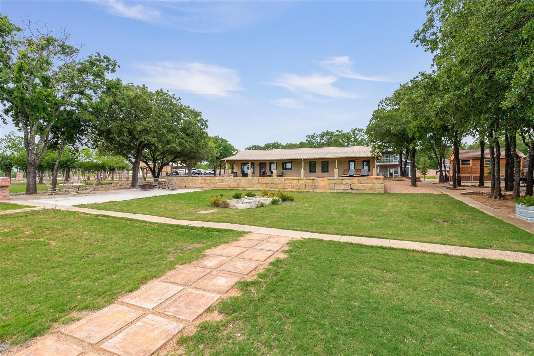 main property photo 12