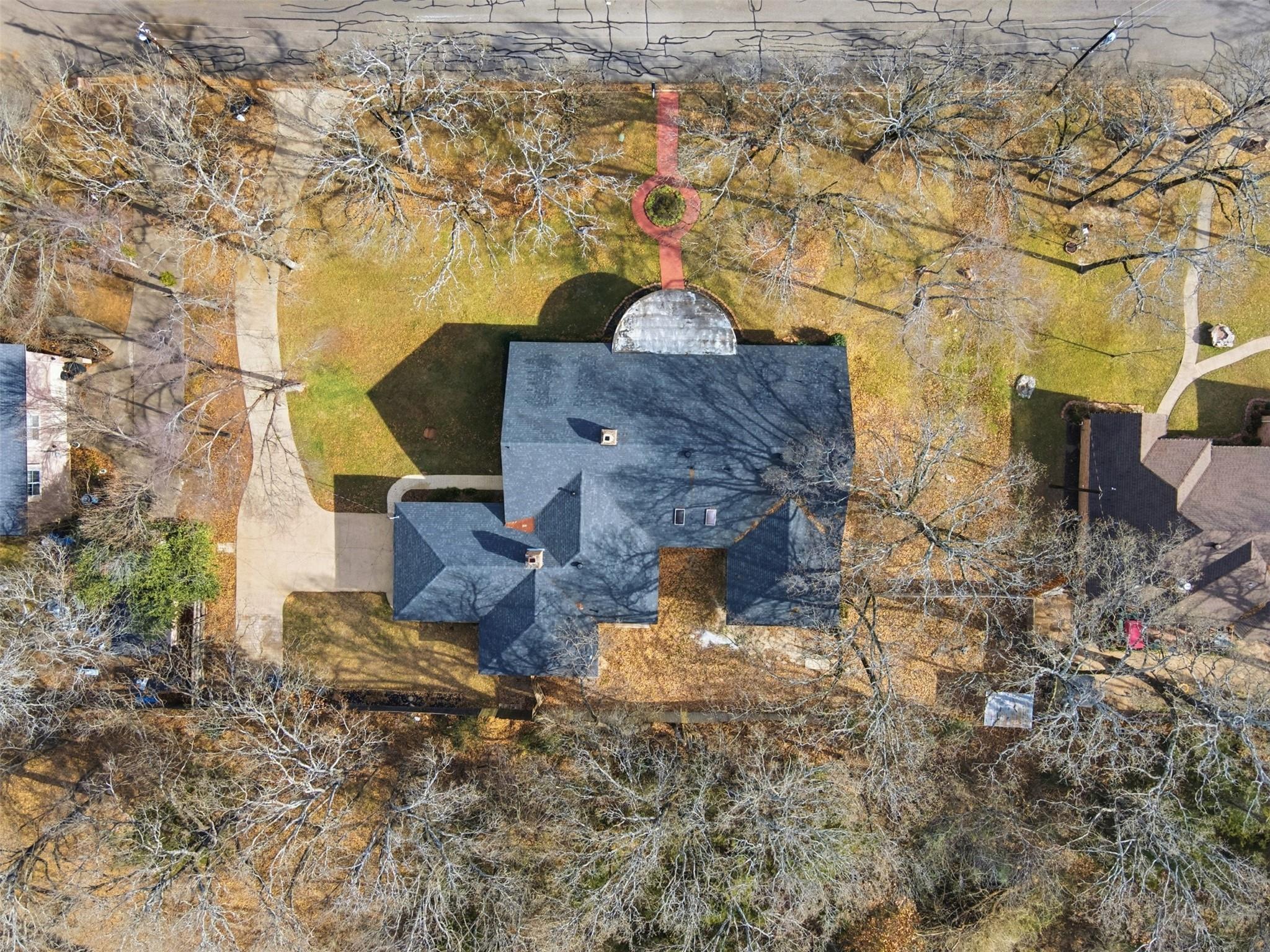 main property photo 34