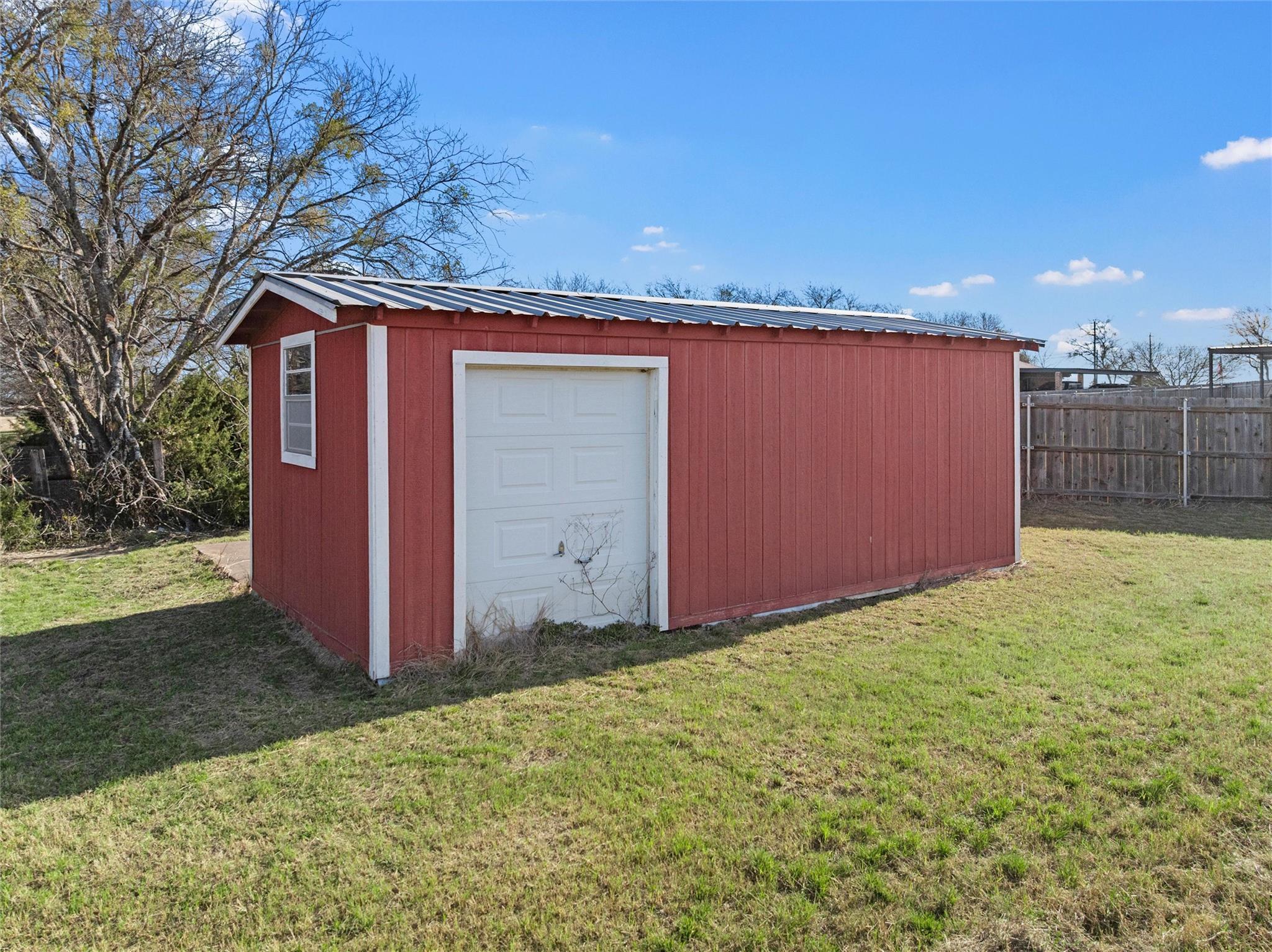 main property photo 37