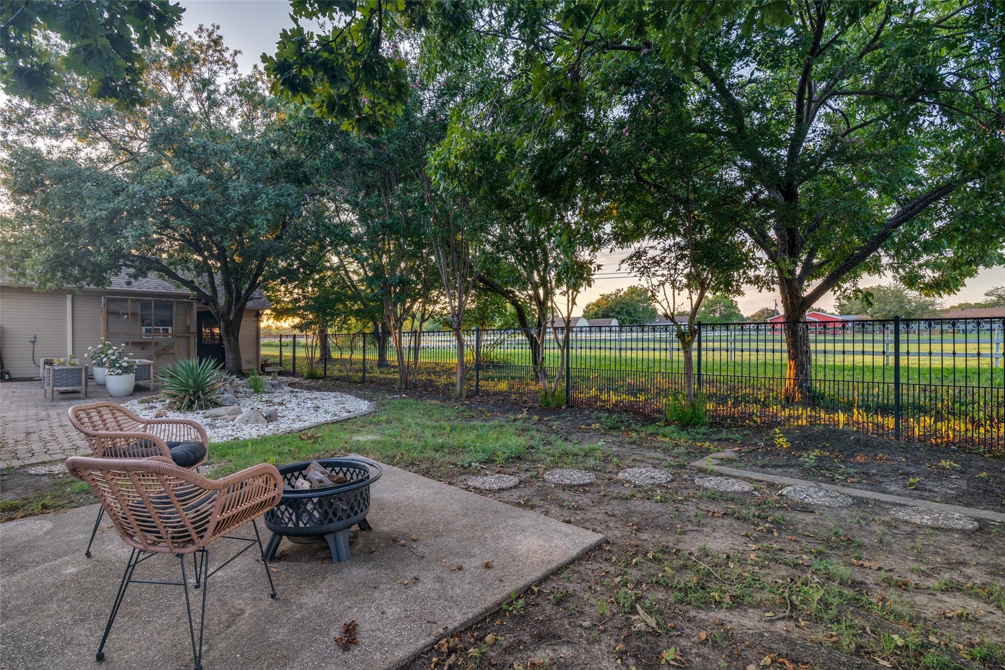 main property photo 36