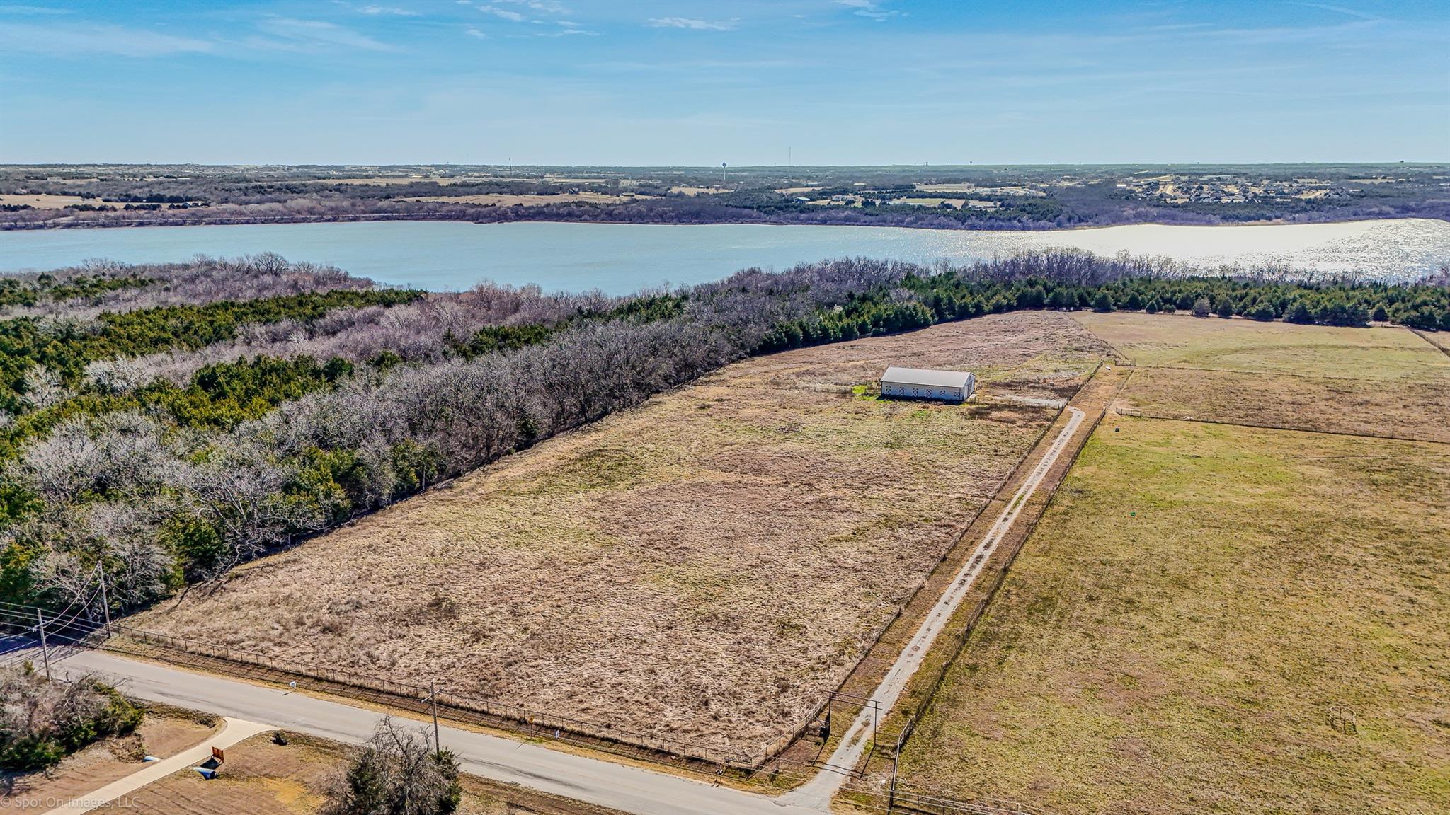 main property photo 10