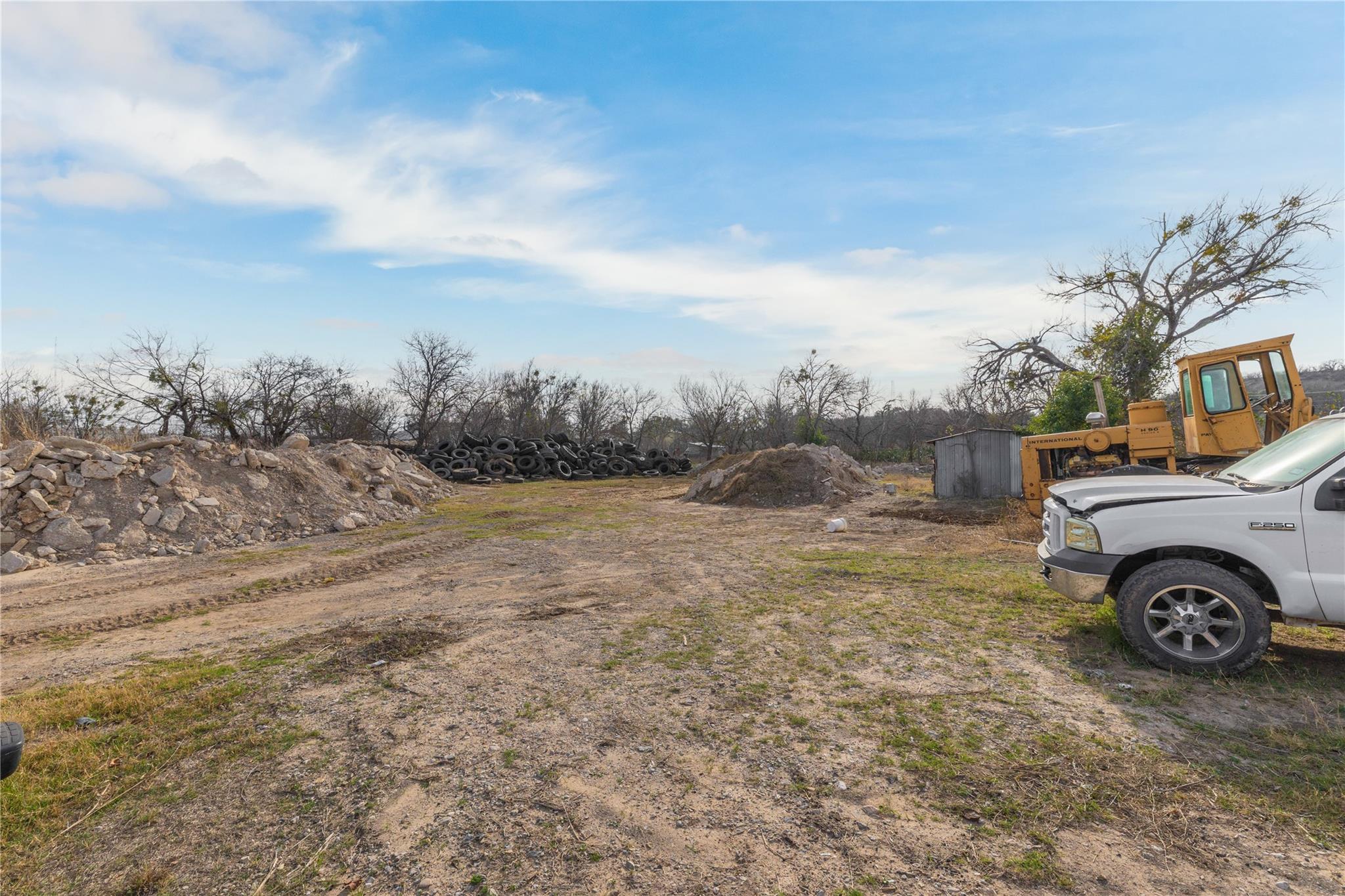 main property photo 6