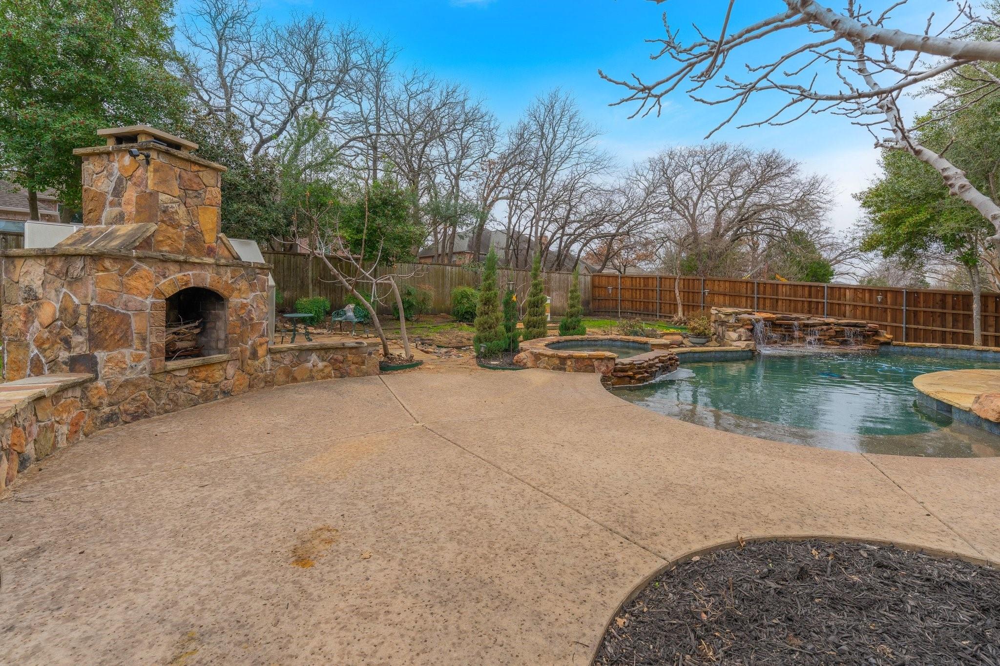 main property photo 35