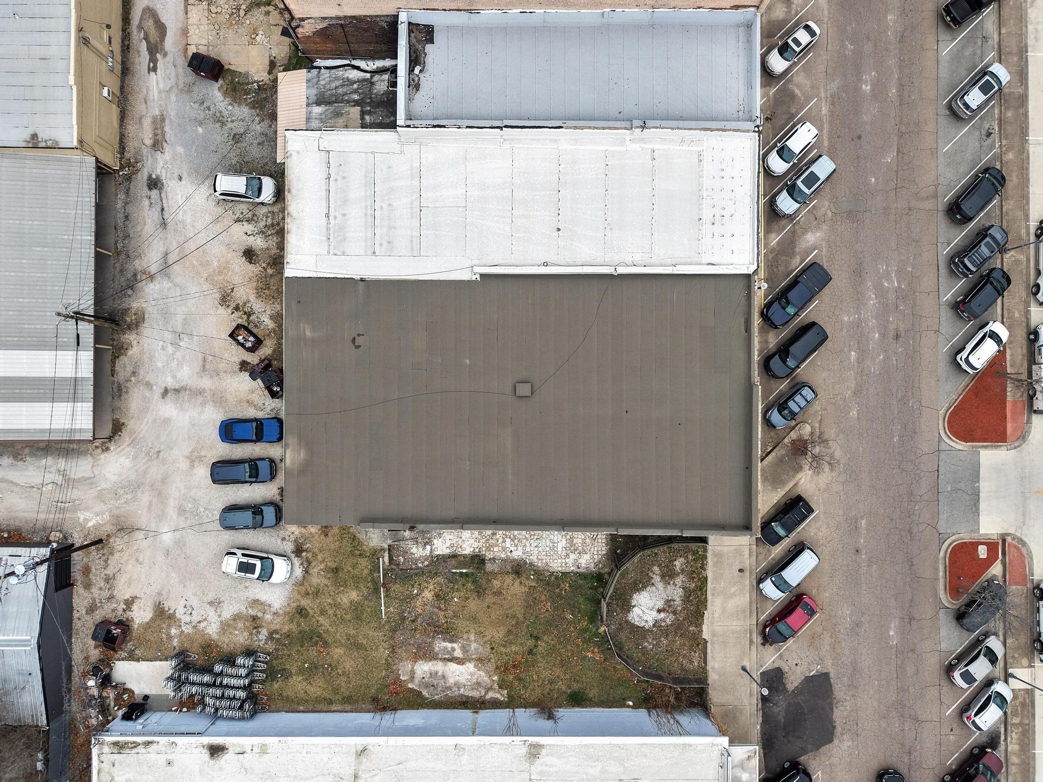 main property photo 23
