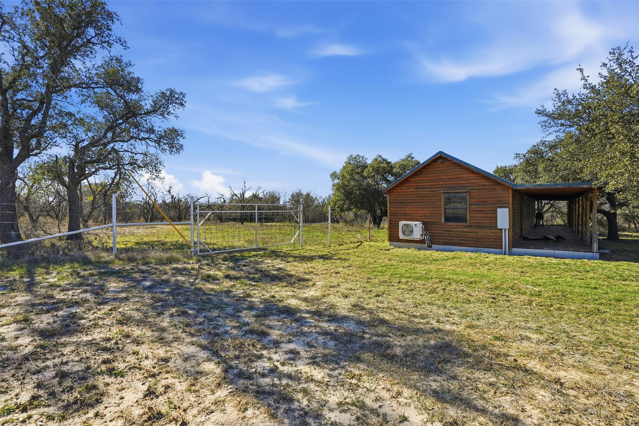 main property photo 9