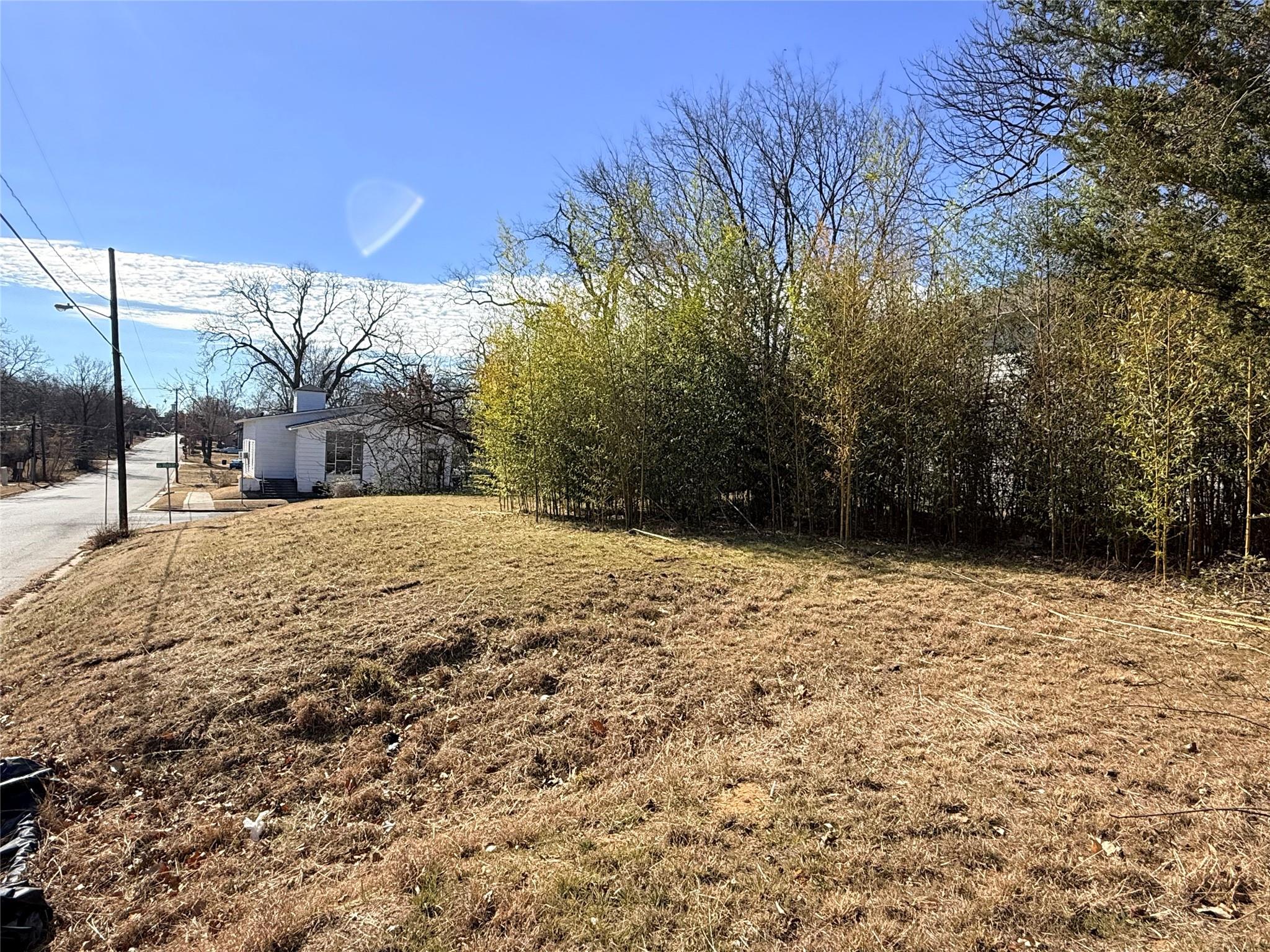 main property photo 11