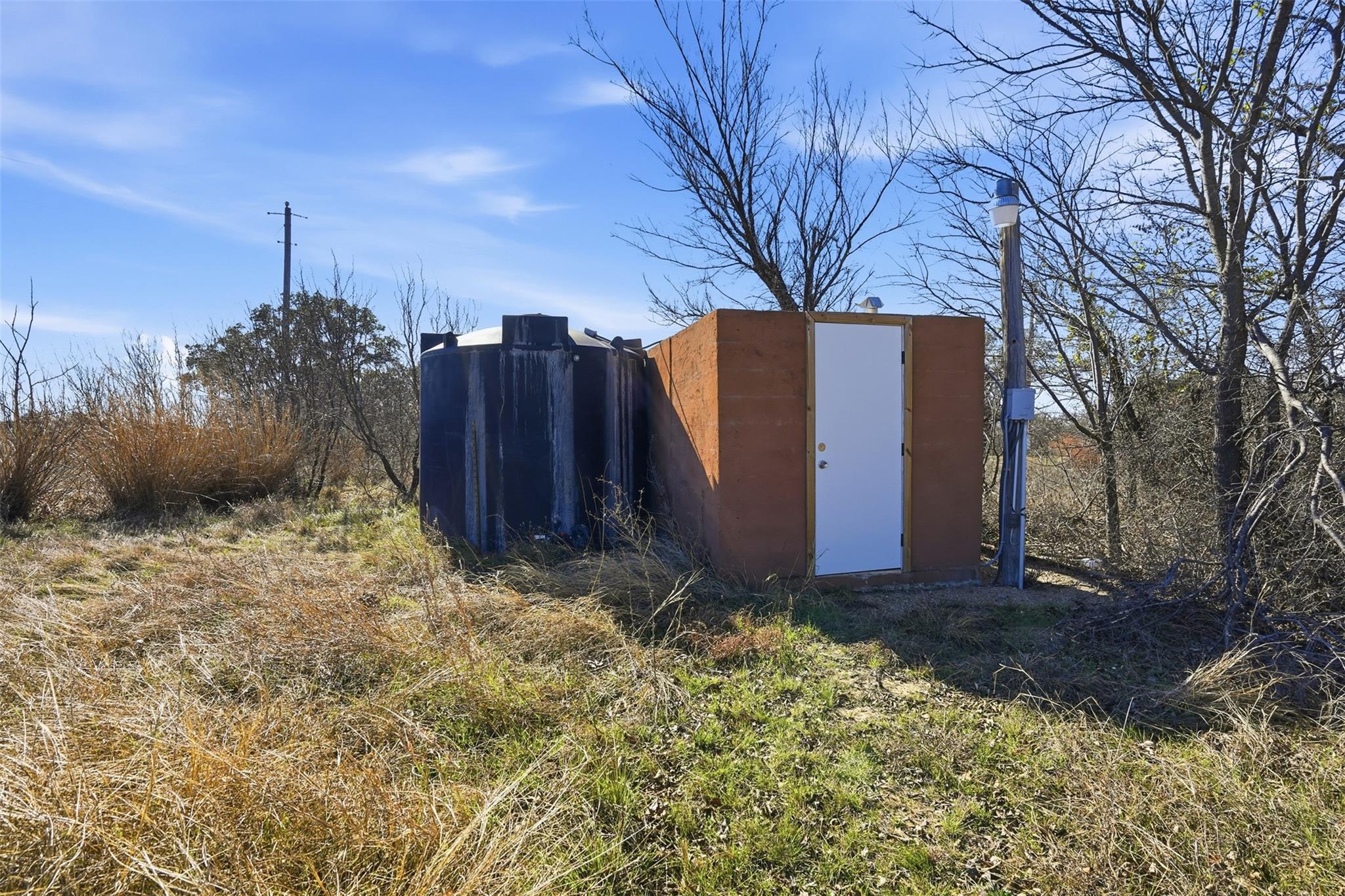 main property photo 20