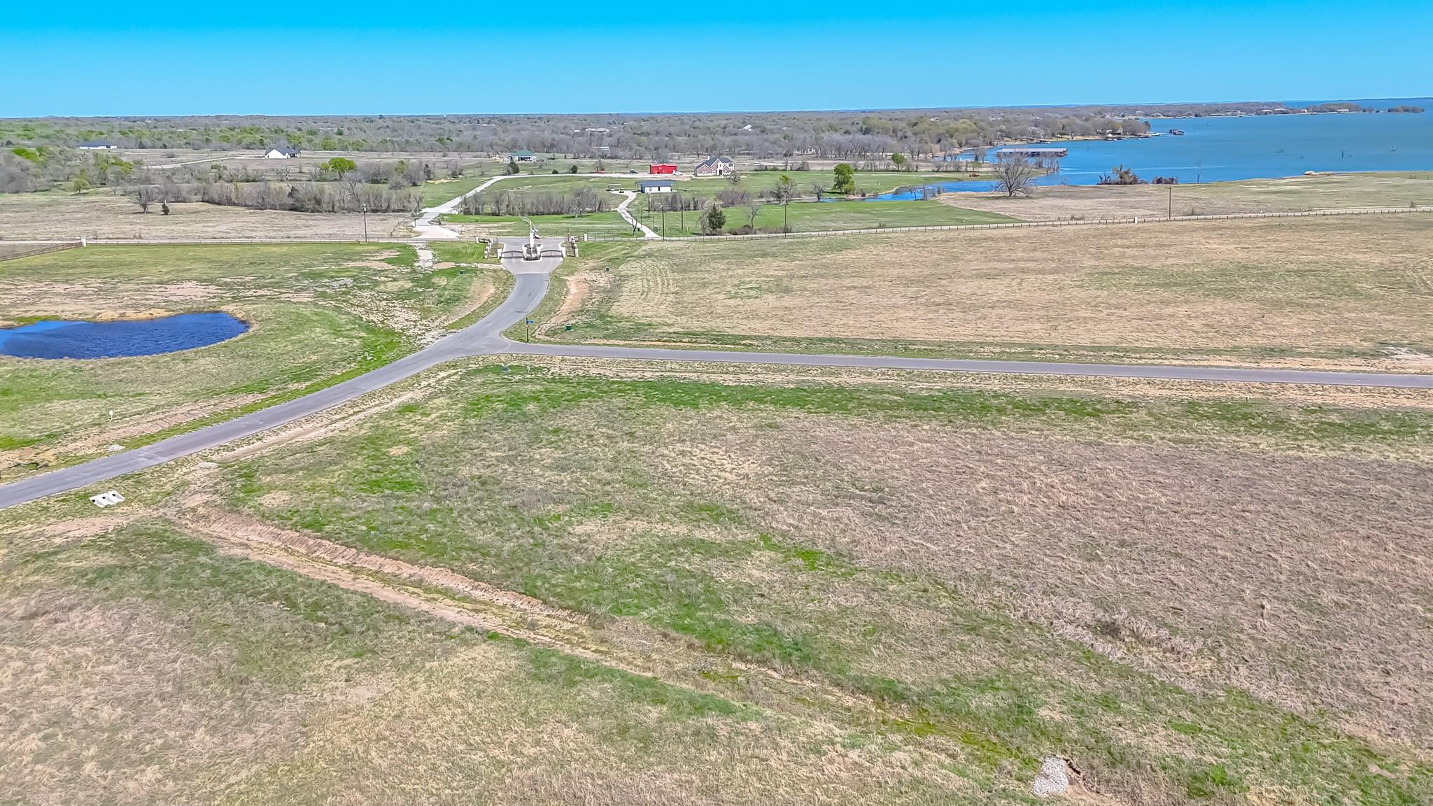 main property photo 30