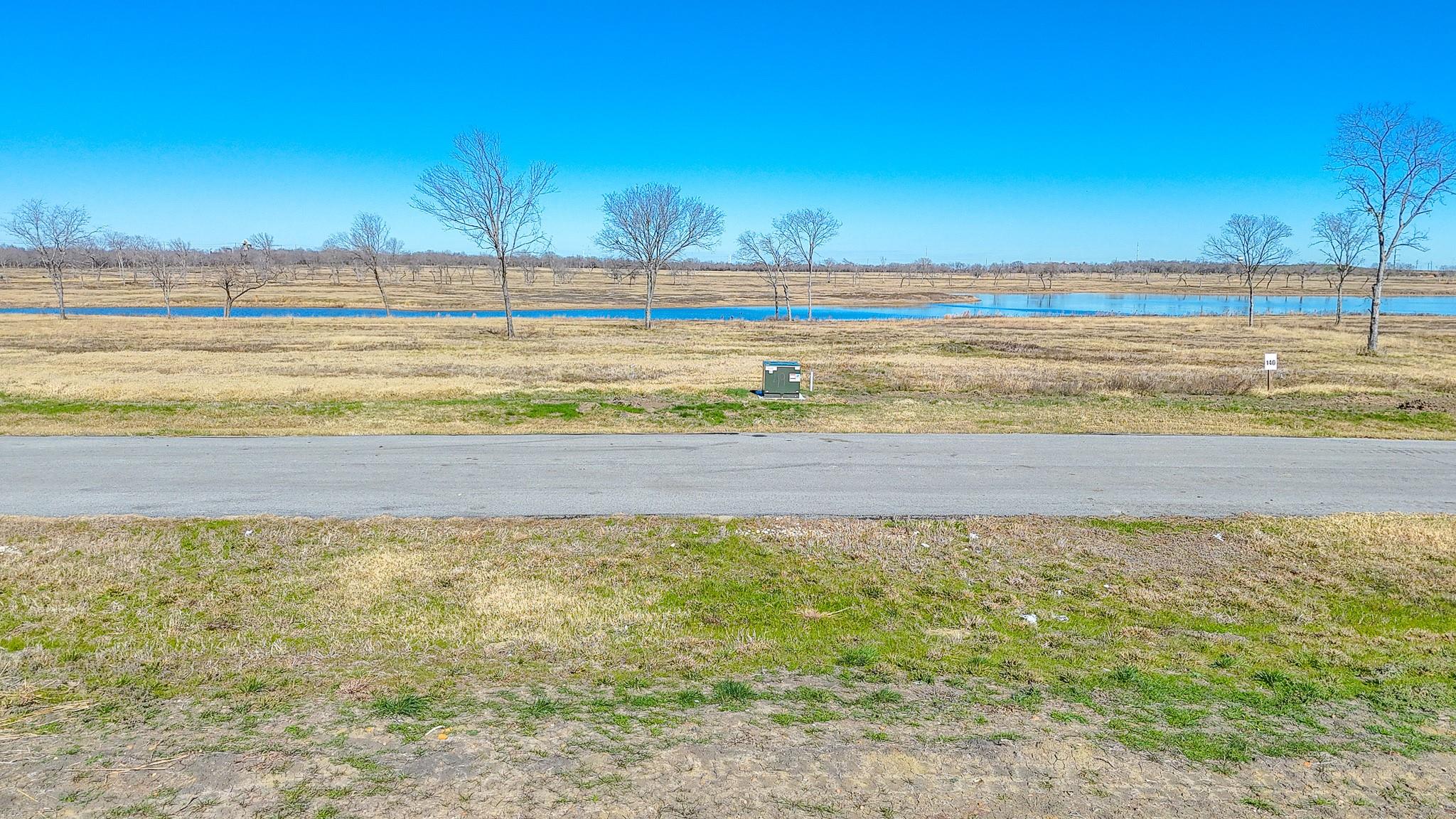 main property photo 23