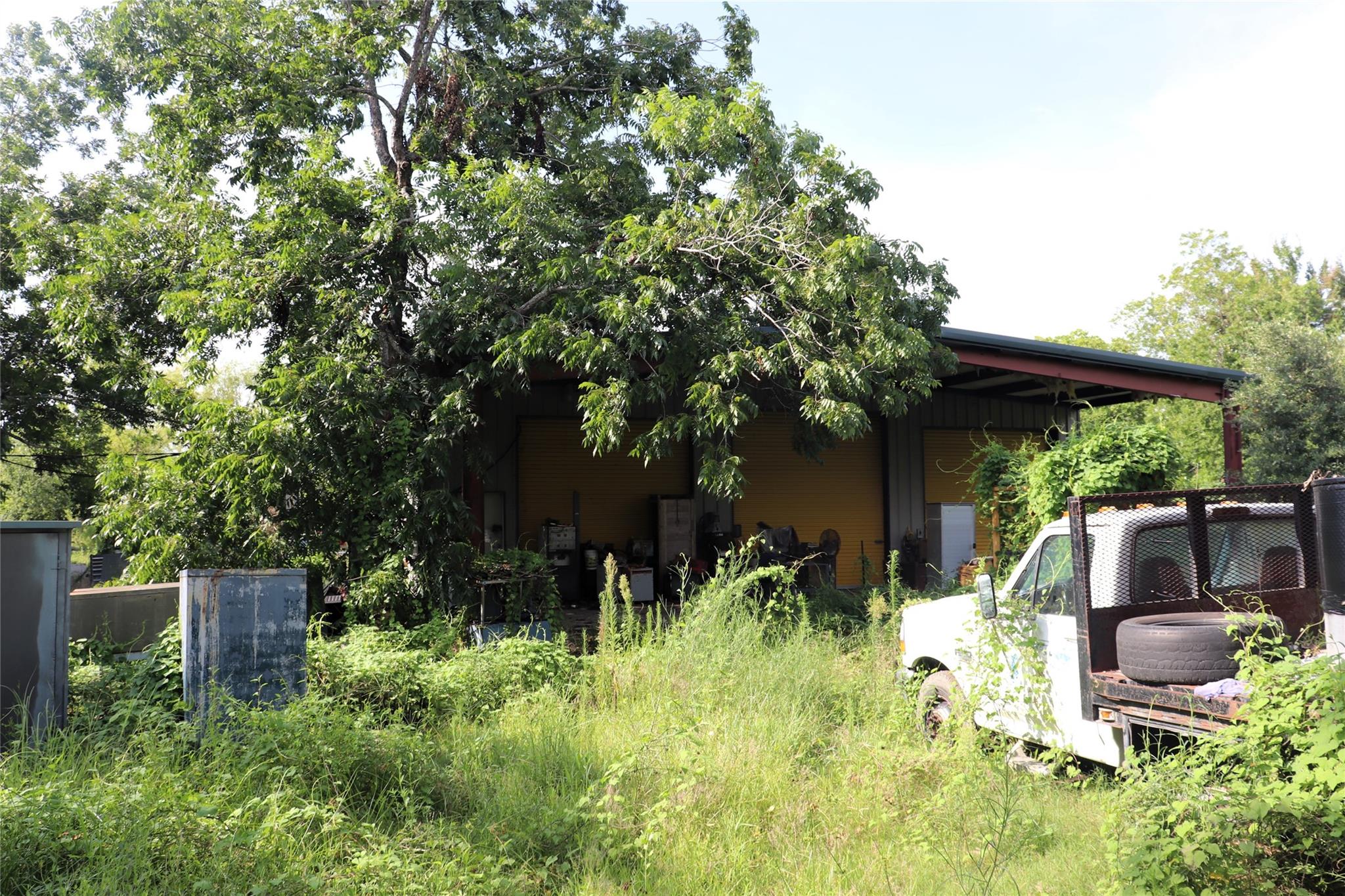 main property photo 5