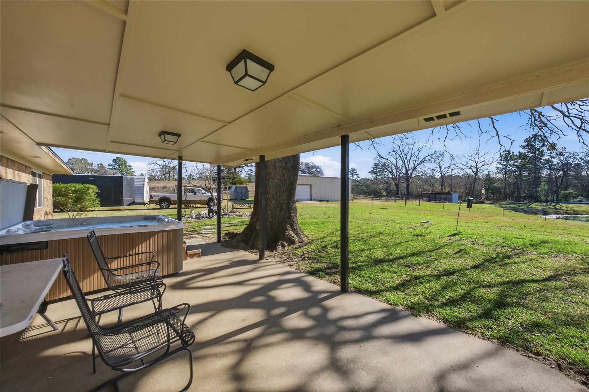 main property photo 16