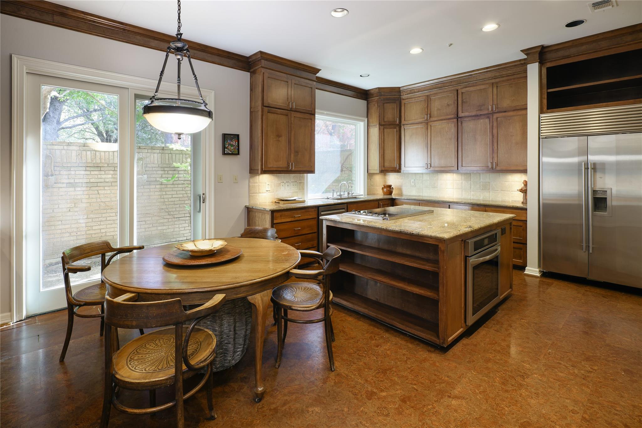 main property photo 9