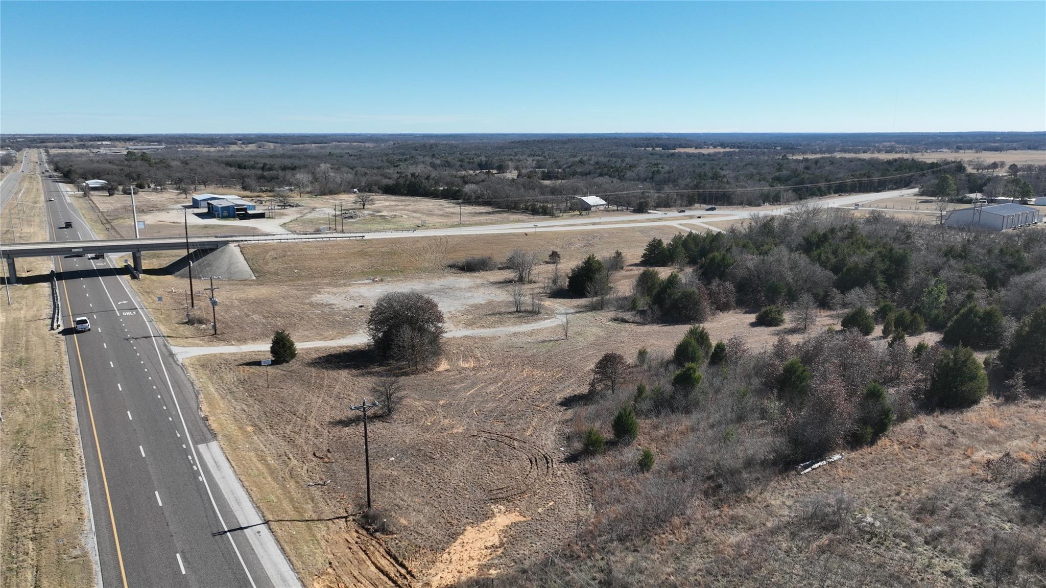 main property photo 25