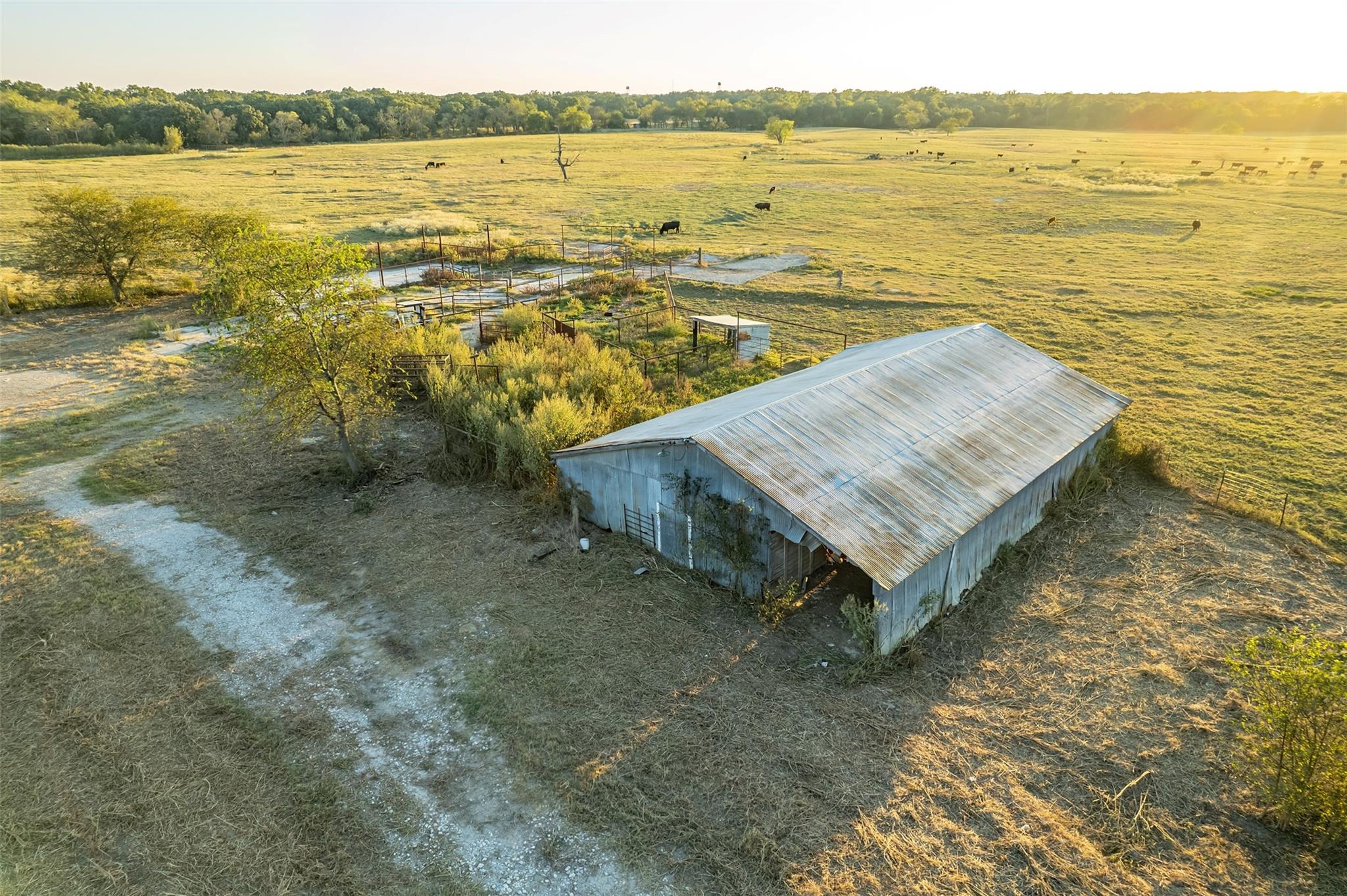 main property photo 32