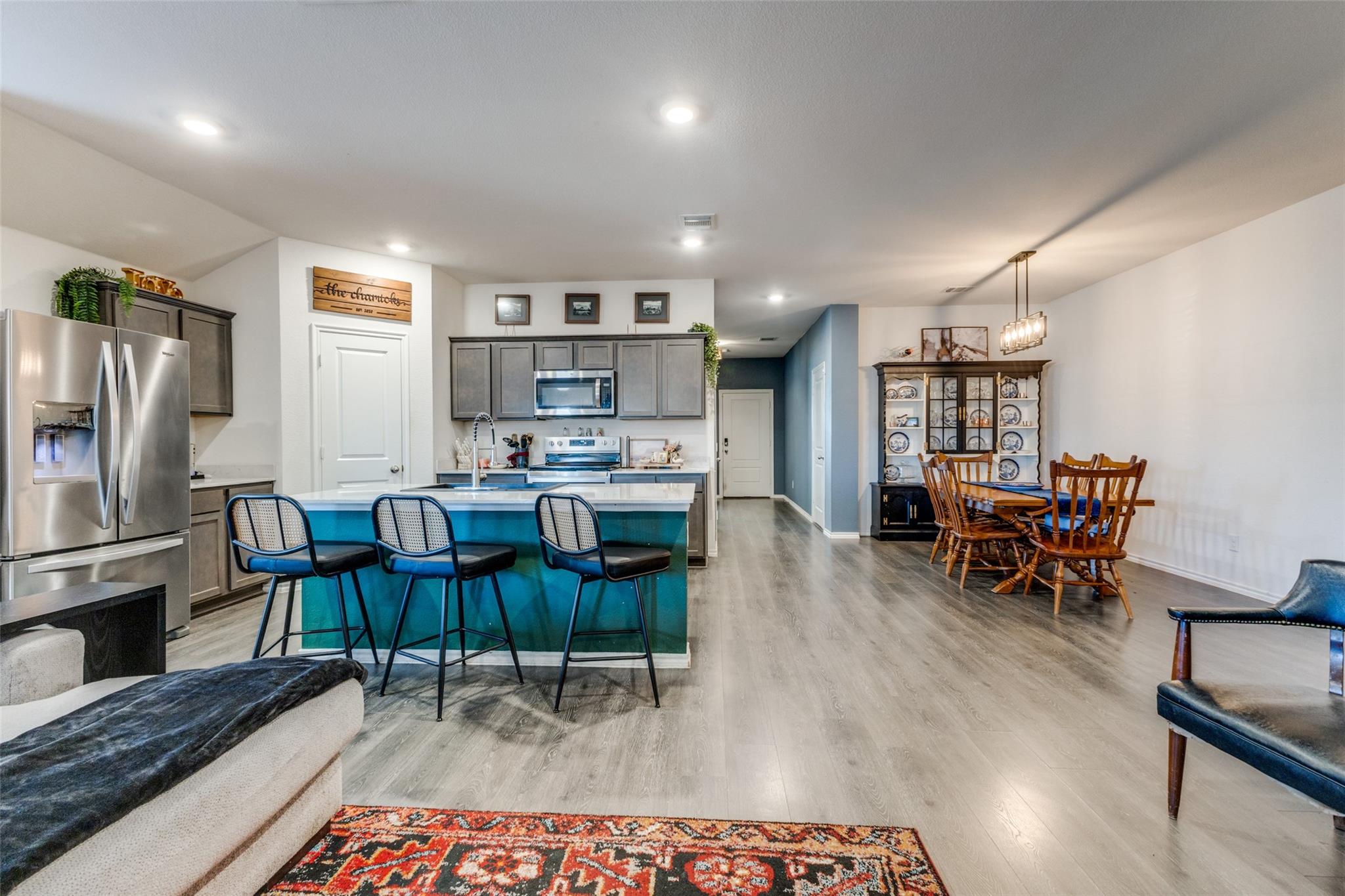 main property photo 9