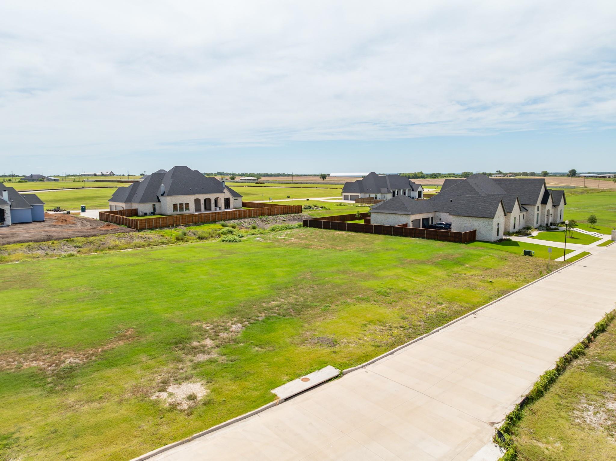 main property photo 8