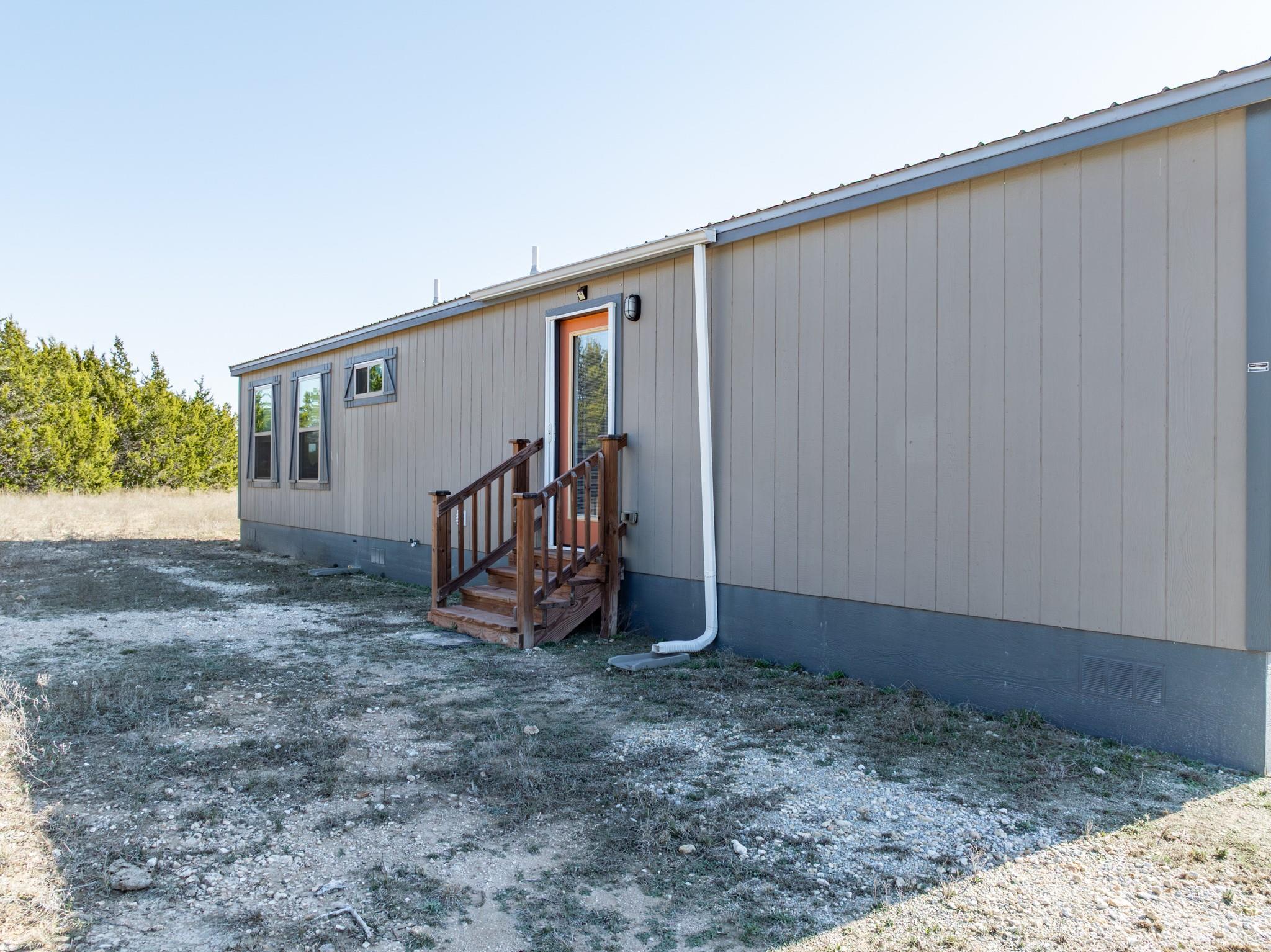 main property photo 28