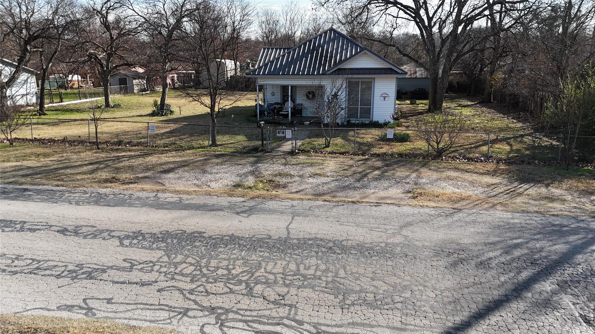 main property photo 16